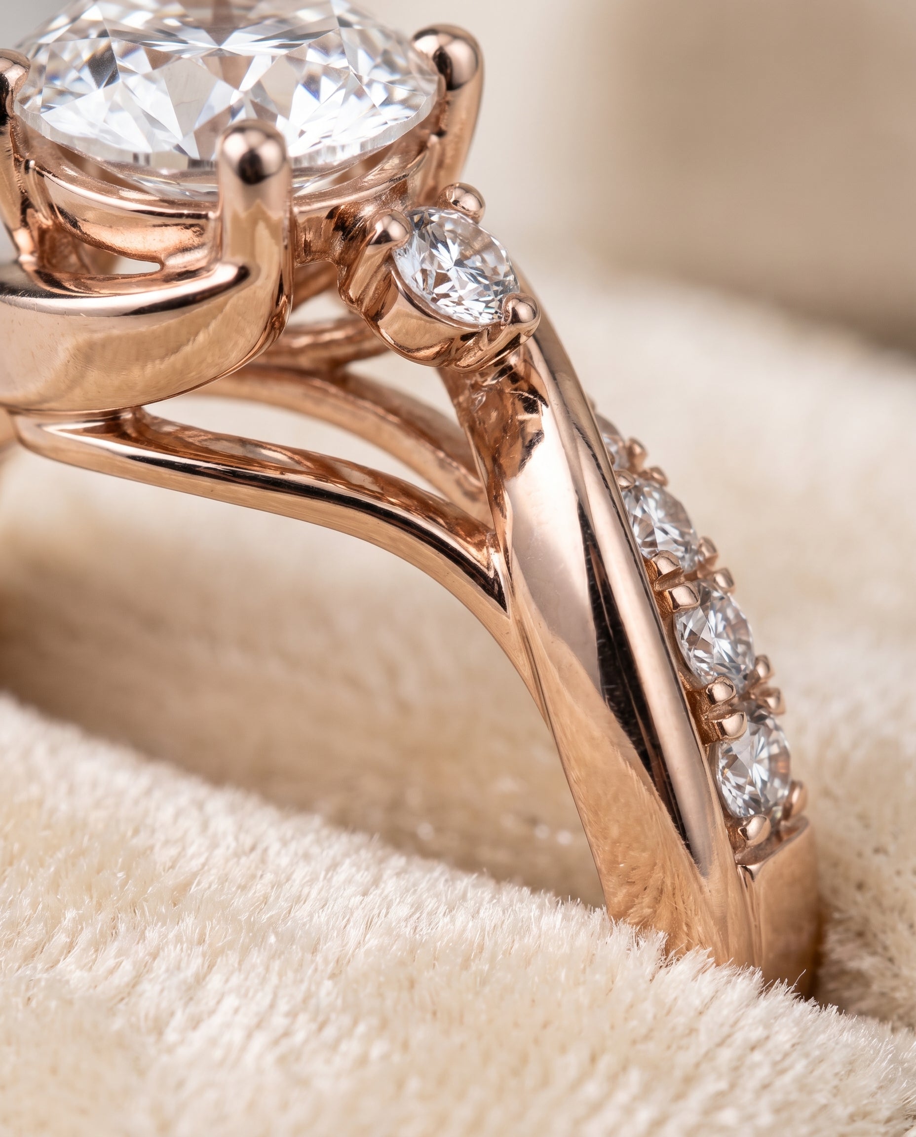 14K Rose Gold band of The Alice round engagement ring setting | RockHer