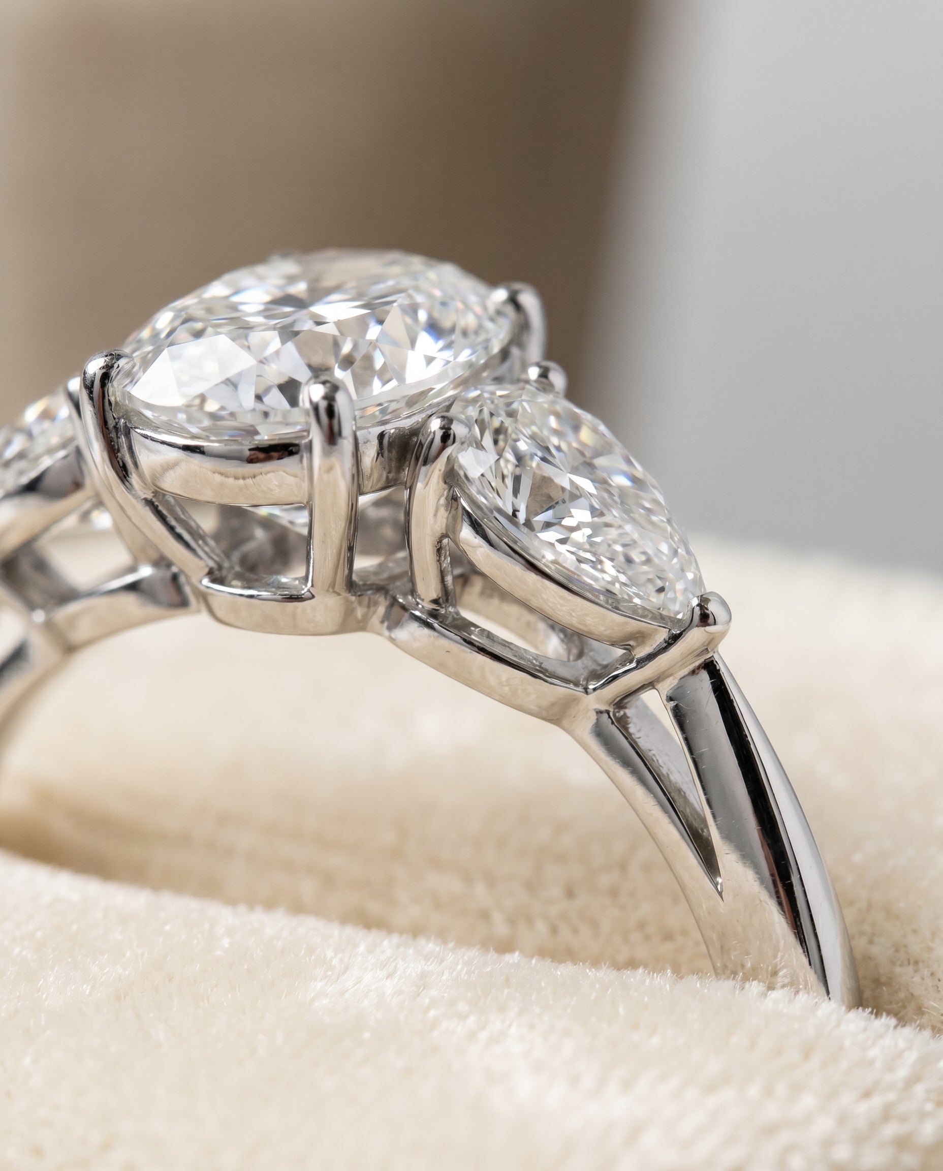 Platinum band of The Angelica oval engagement ring setting | RockHer