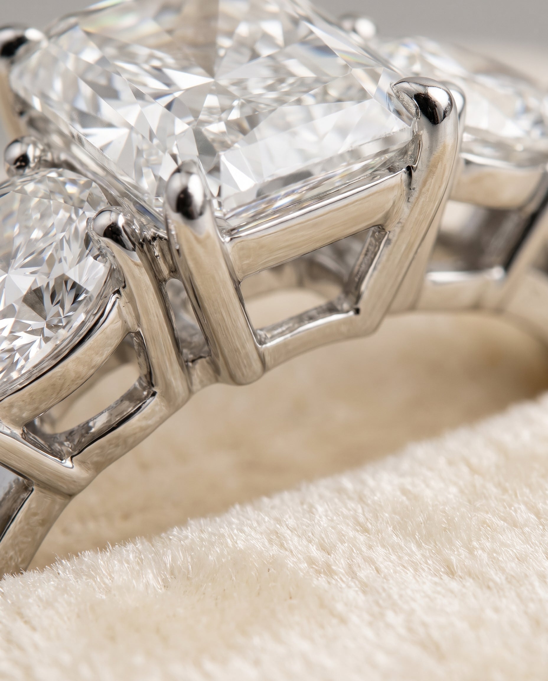 Platinum band of The Angelica radiant engagement ring setting | RockHer