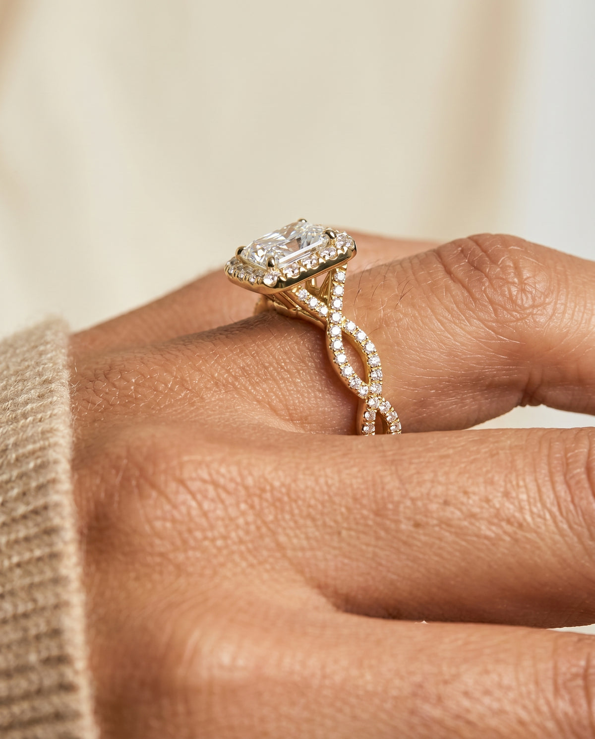 The Annie engagement ring setting in 18K Yellow Gold, halo cut design | RockHer