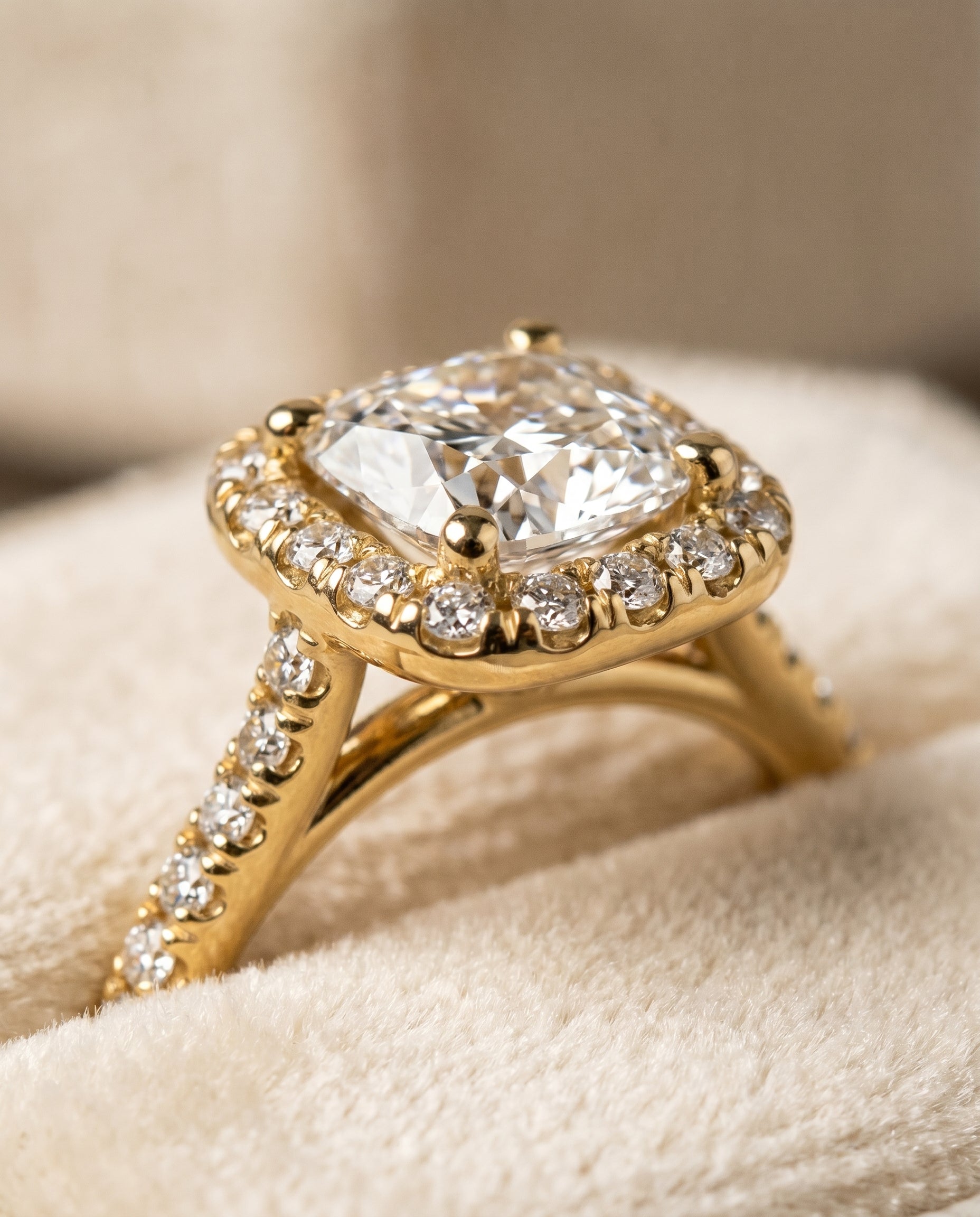 18K Yellow Gold band of The Bianca cushion engagement ring setting | RockHer