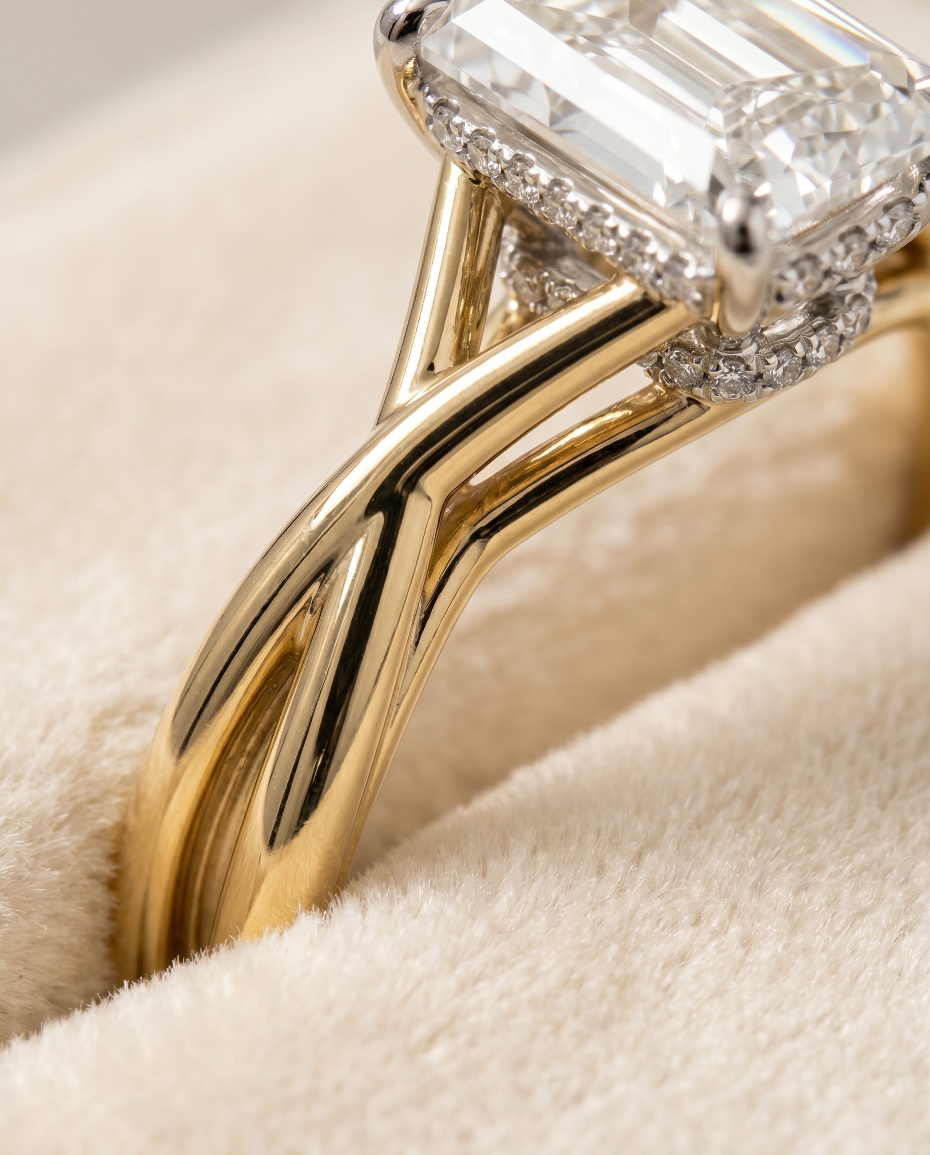18K Yellow Gold band of The Blondie radiant engagement ring setting | RockHer