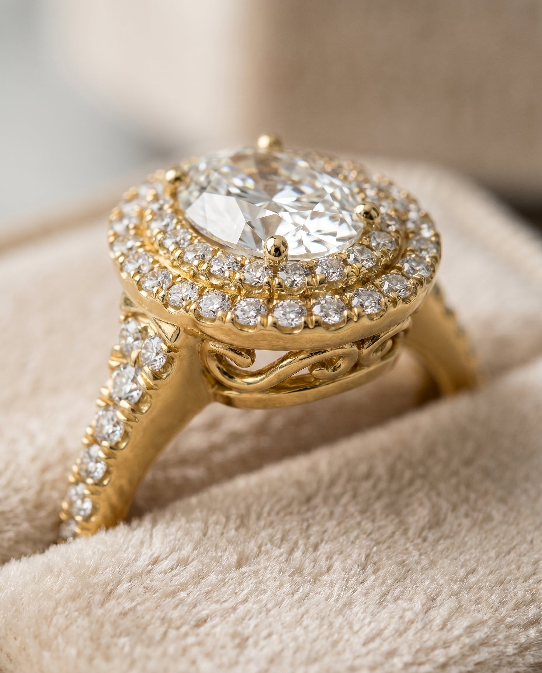 18K Yellow Gold band of The Britney oval engagement ring setting | RockHer