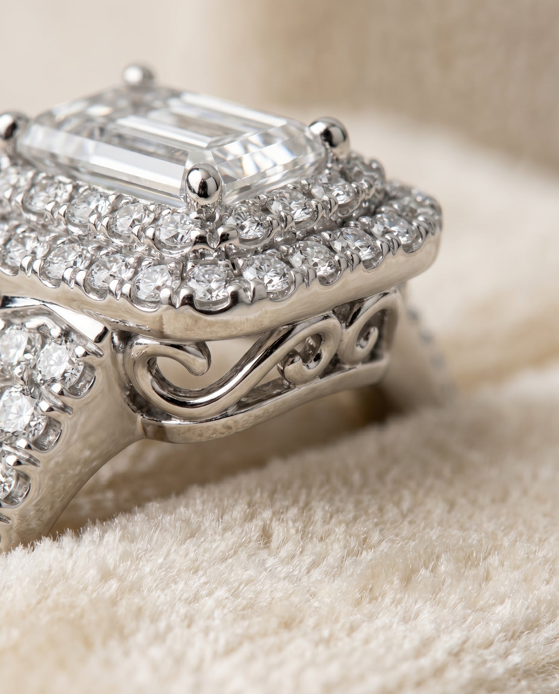 Platinum band of The Britney emerald engagement ring setting | RockHer