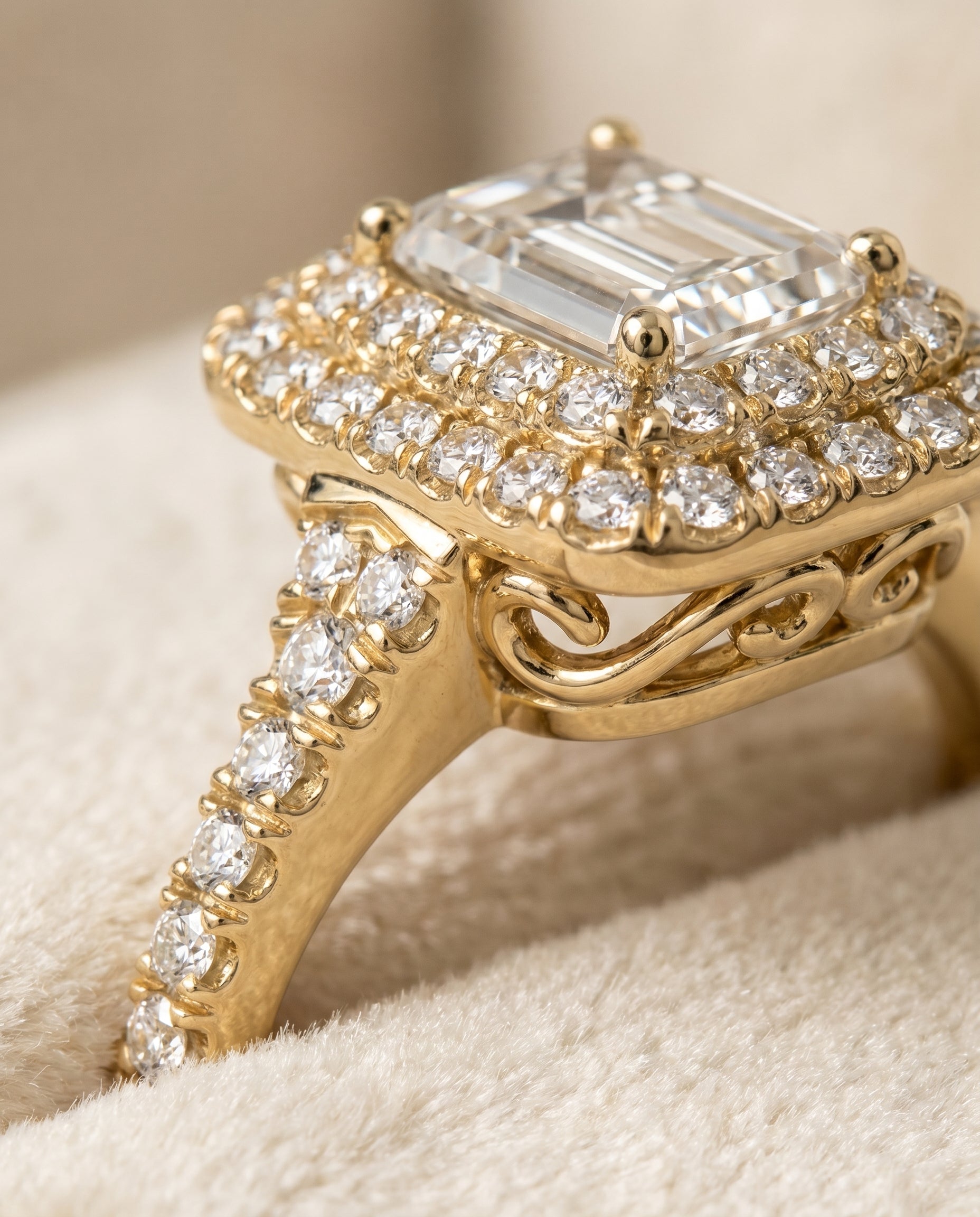18K Yellow Gold band of The Britney emerald engagement ring setting | RockHer