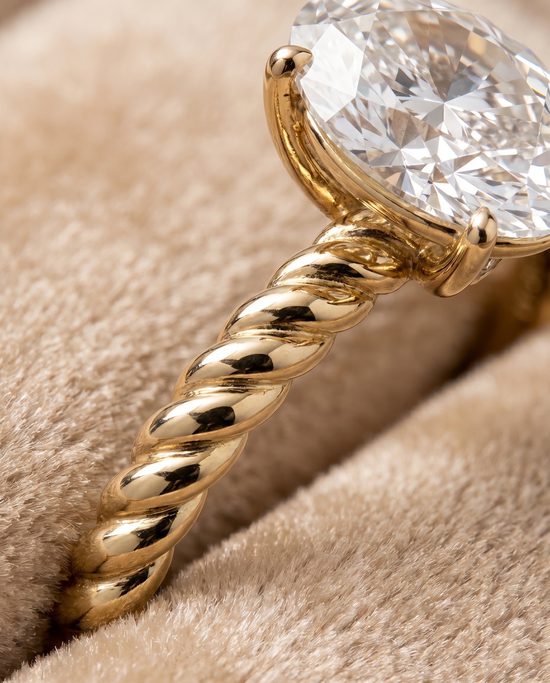 18K Yellow Gold band of The Charlie oval engagement ring setting | RockHer