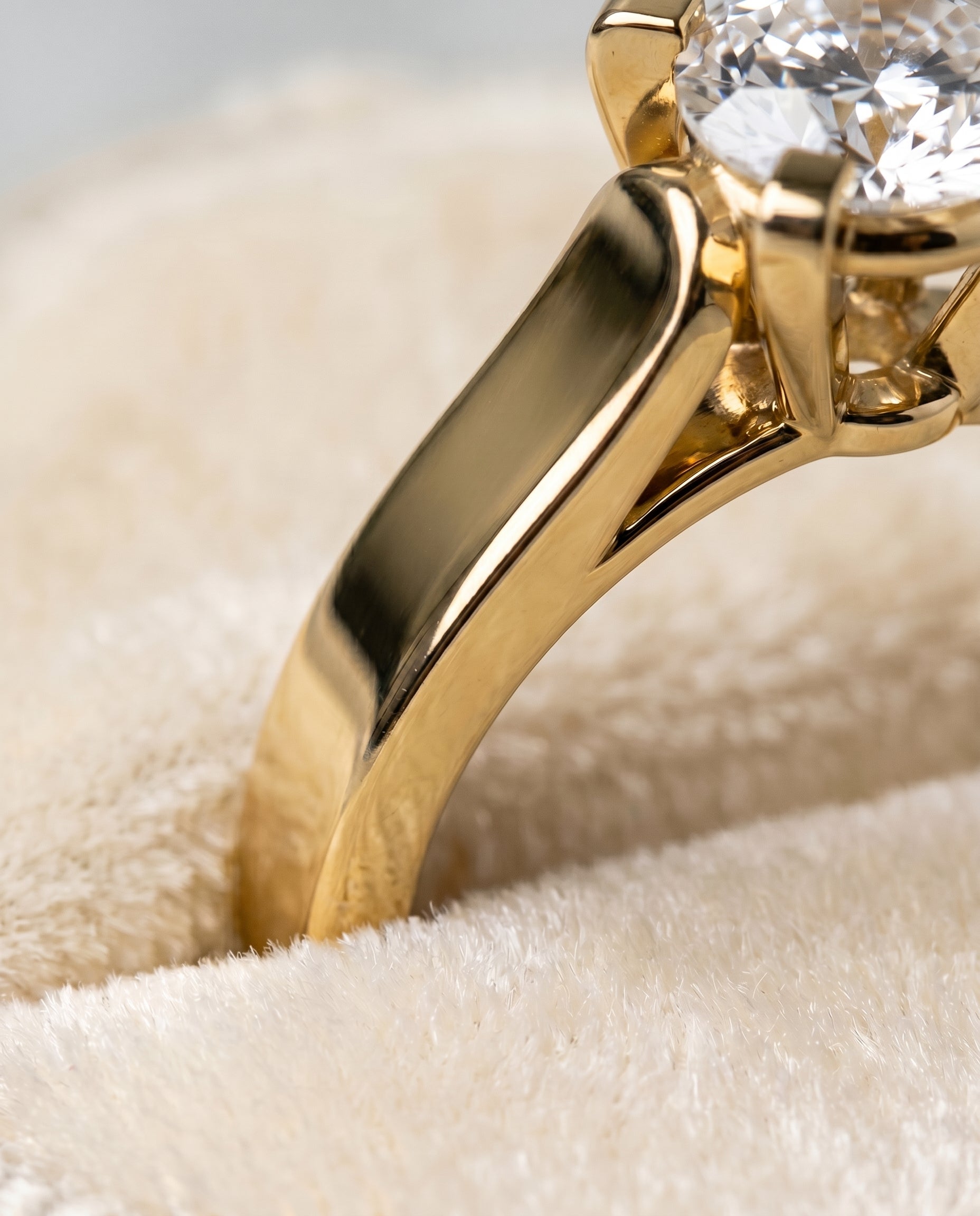 18K Yellow Gold band of The Charlotte cushion engagement ring setting | RockHer
