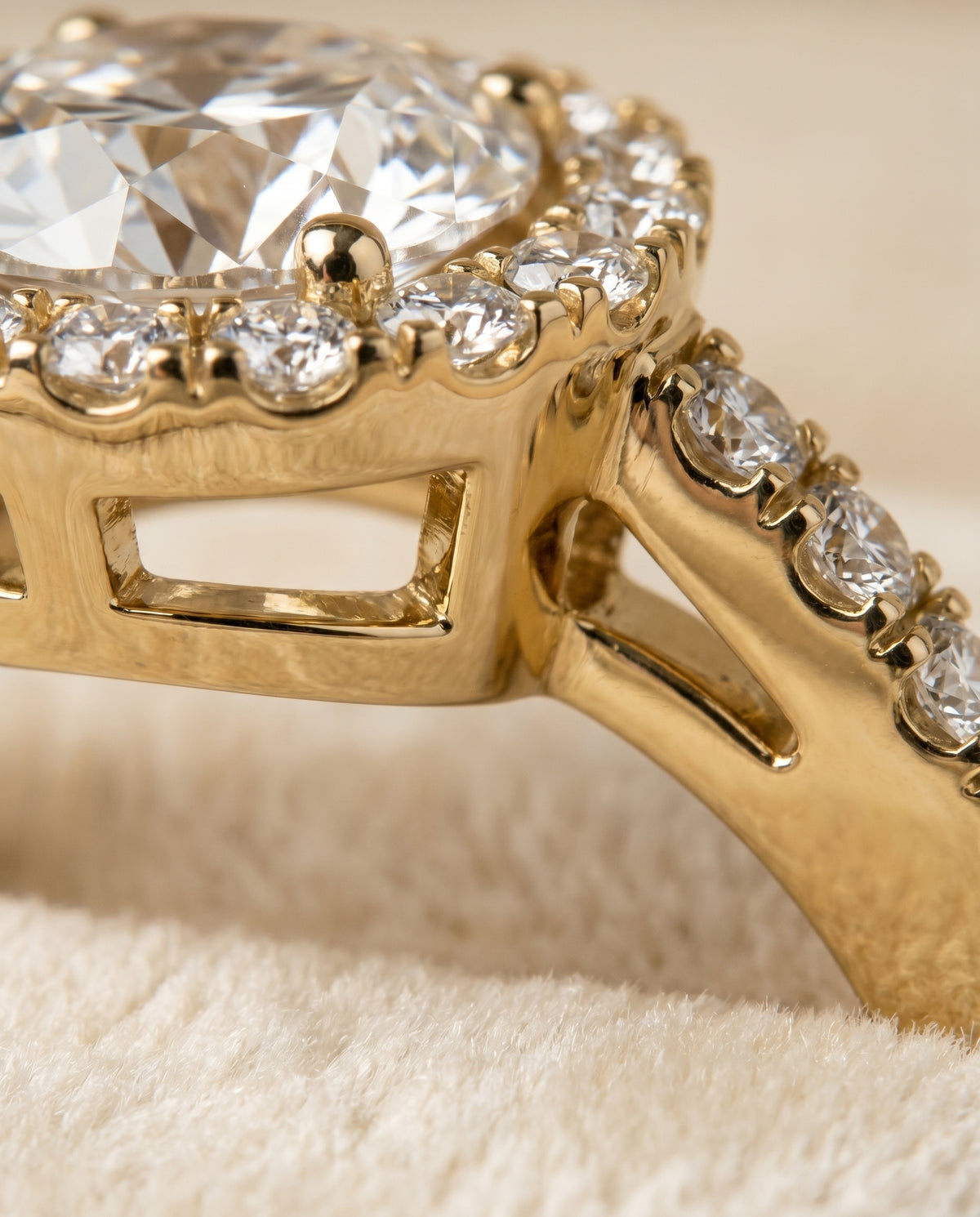 18K Yellow Gold band of The Crimson round engagement ring setting | RockHer