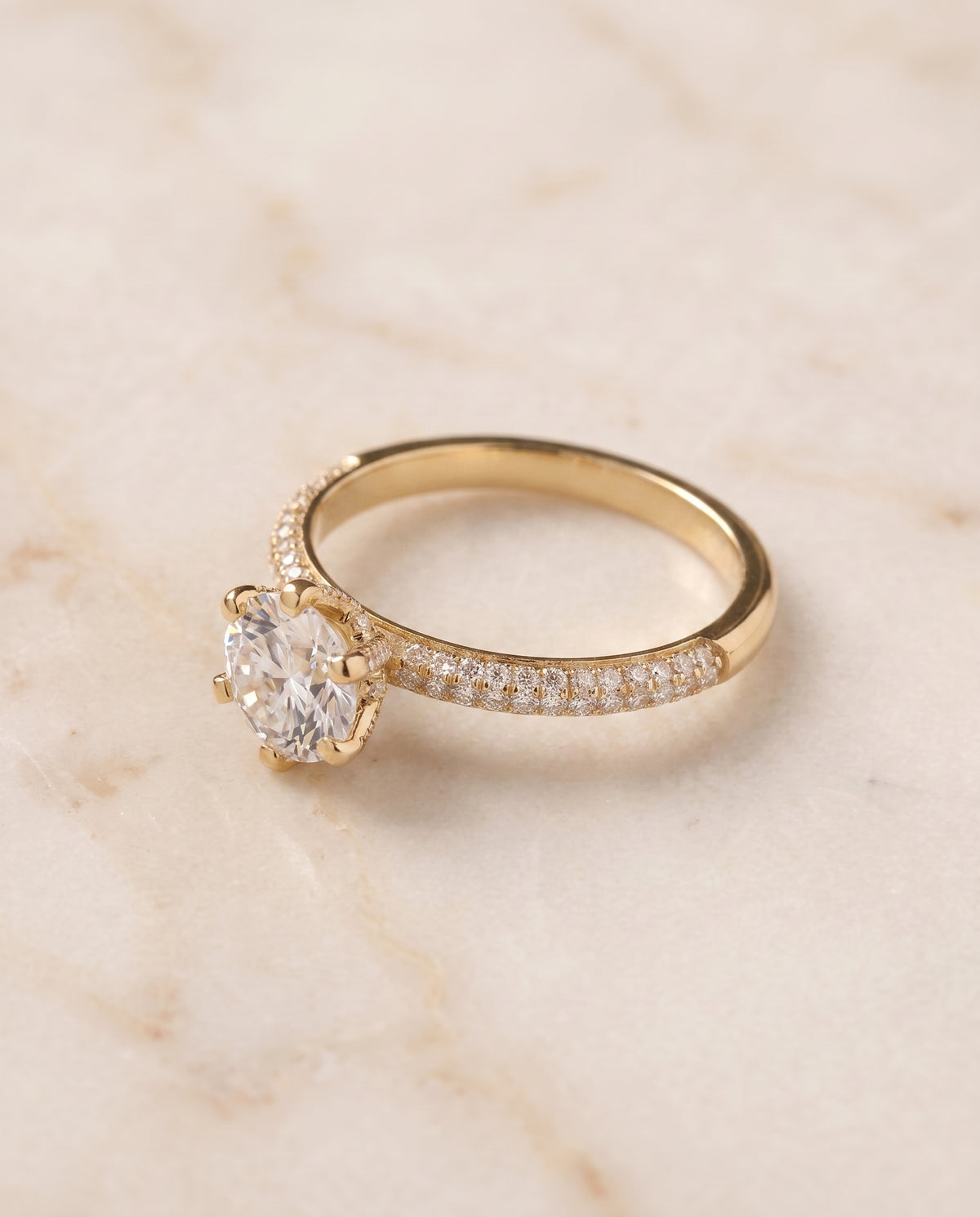 The Daisy round engagement ring setting in 18K Yellow Gold | RockHer