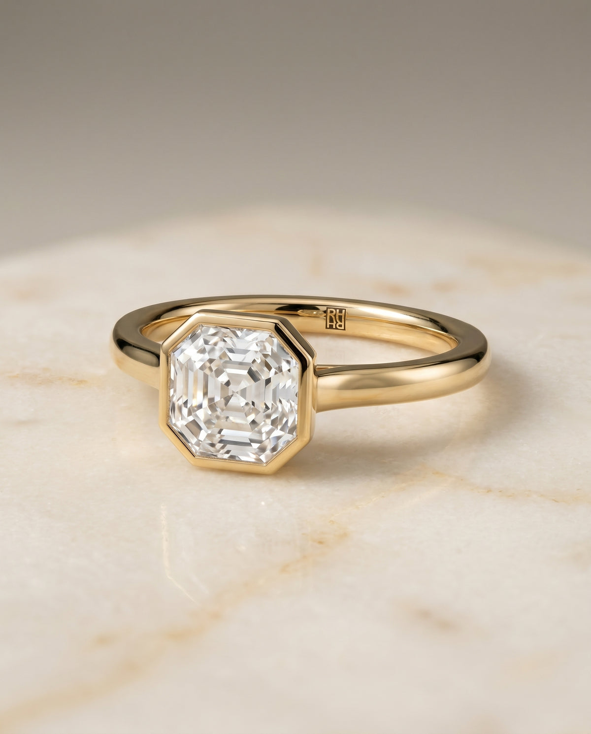 The Duran asscher engagement ring setting in 18K Yellow Gold | RockHer