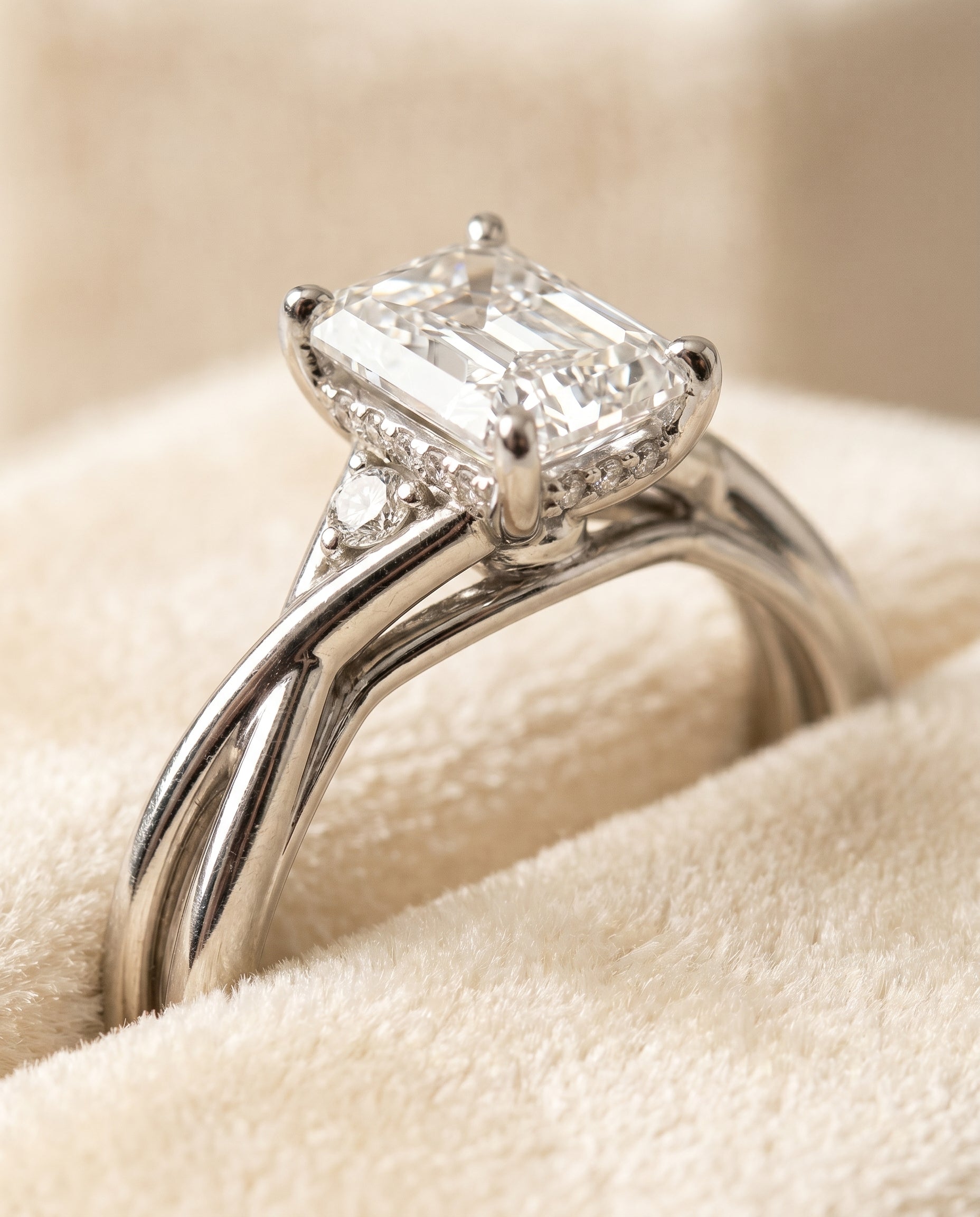 Platinum band of The Dusty radiant engagement ring setting | RockHer