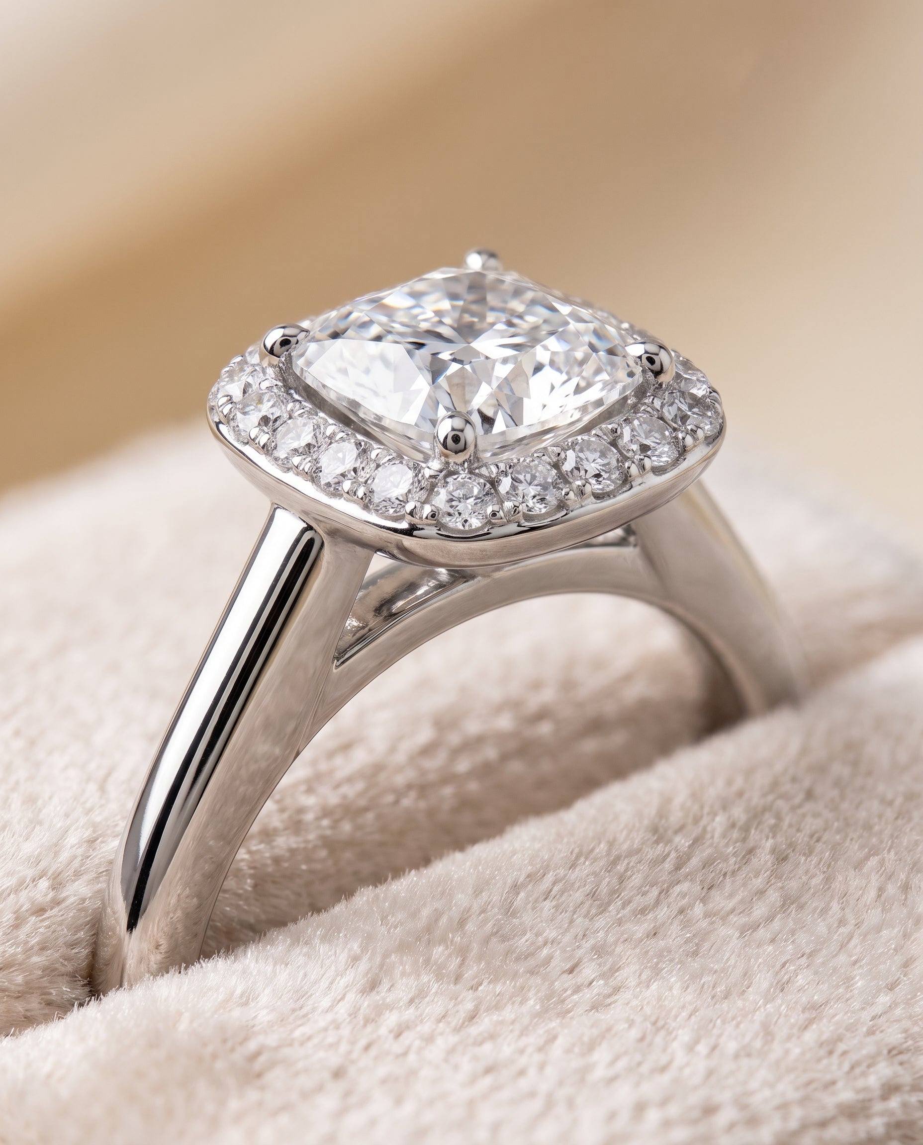 Platinum band of The Etta cushion engagement ring setting | RockHer