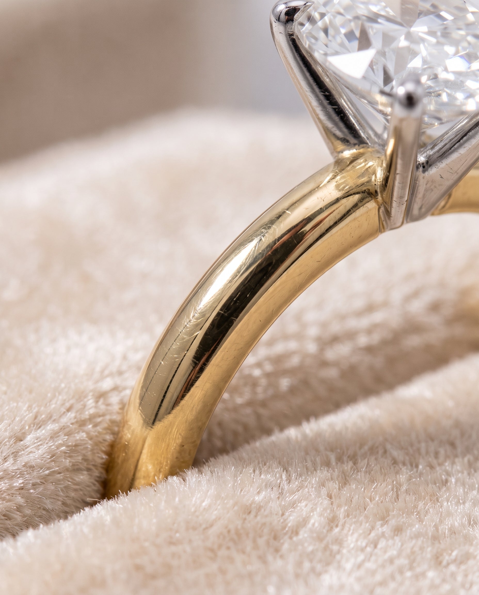 18K Yellow Gold band of The Floria oval engagement ring setting | RockHer