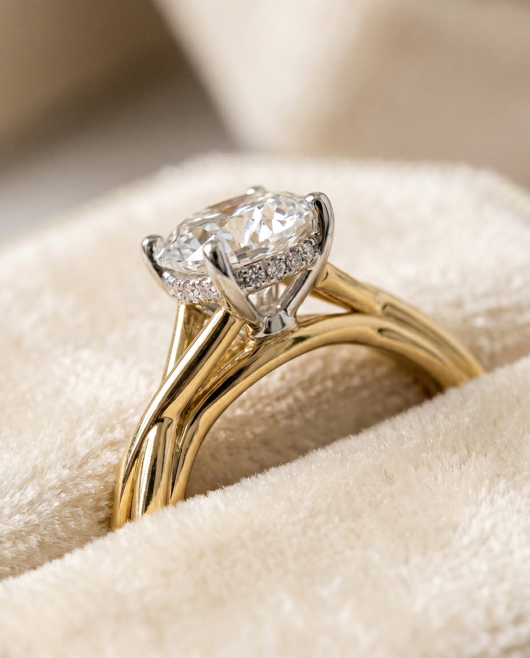 18K Yellow Gold band of The Grace round engagement ring setting | RockHer
