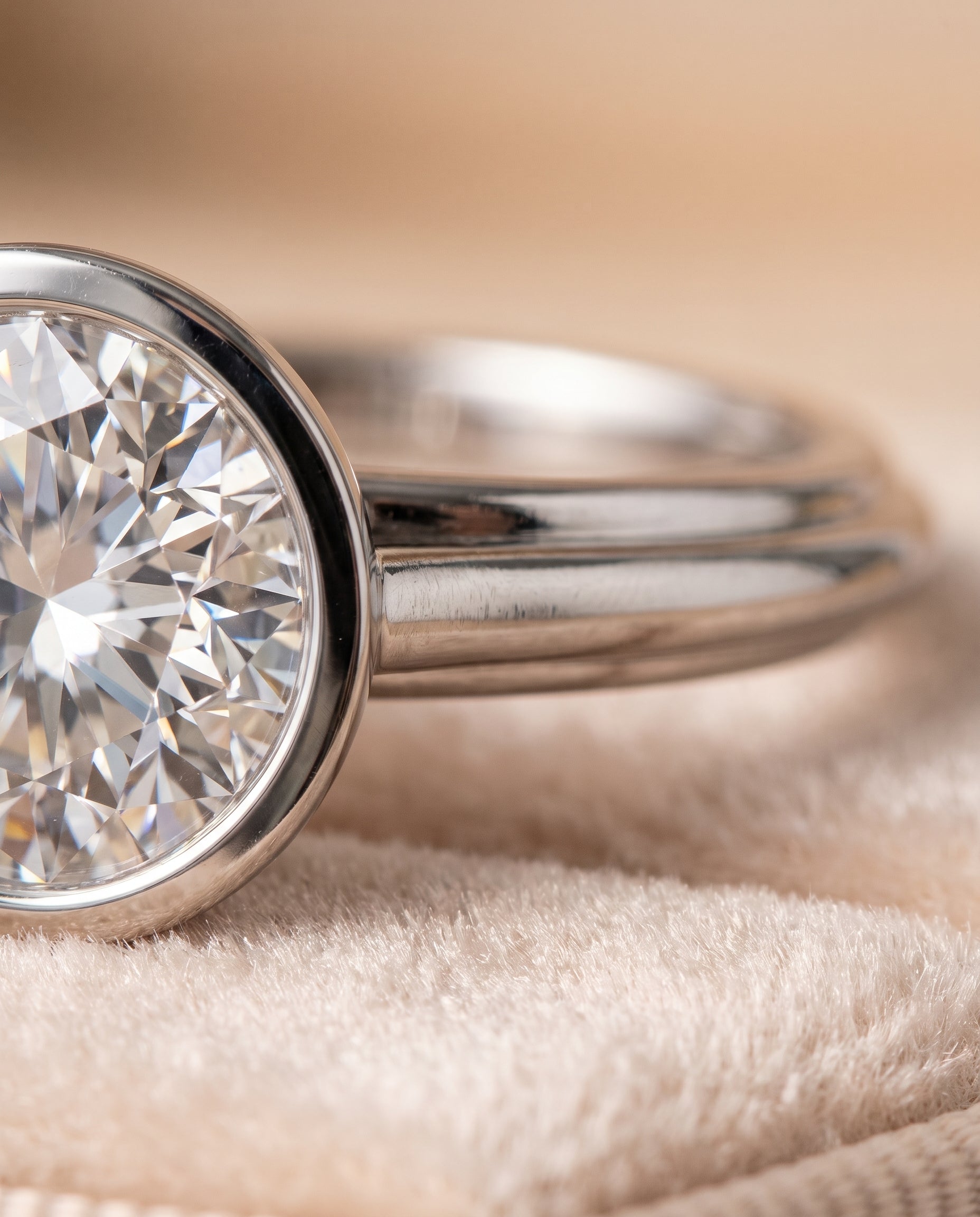 Platinum band of The Hayley round engagement ring setting | RockHer