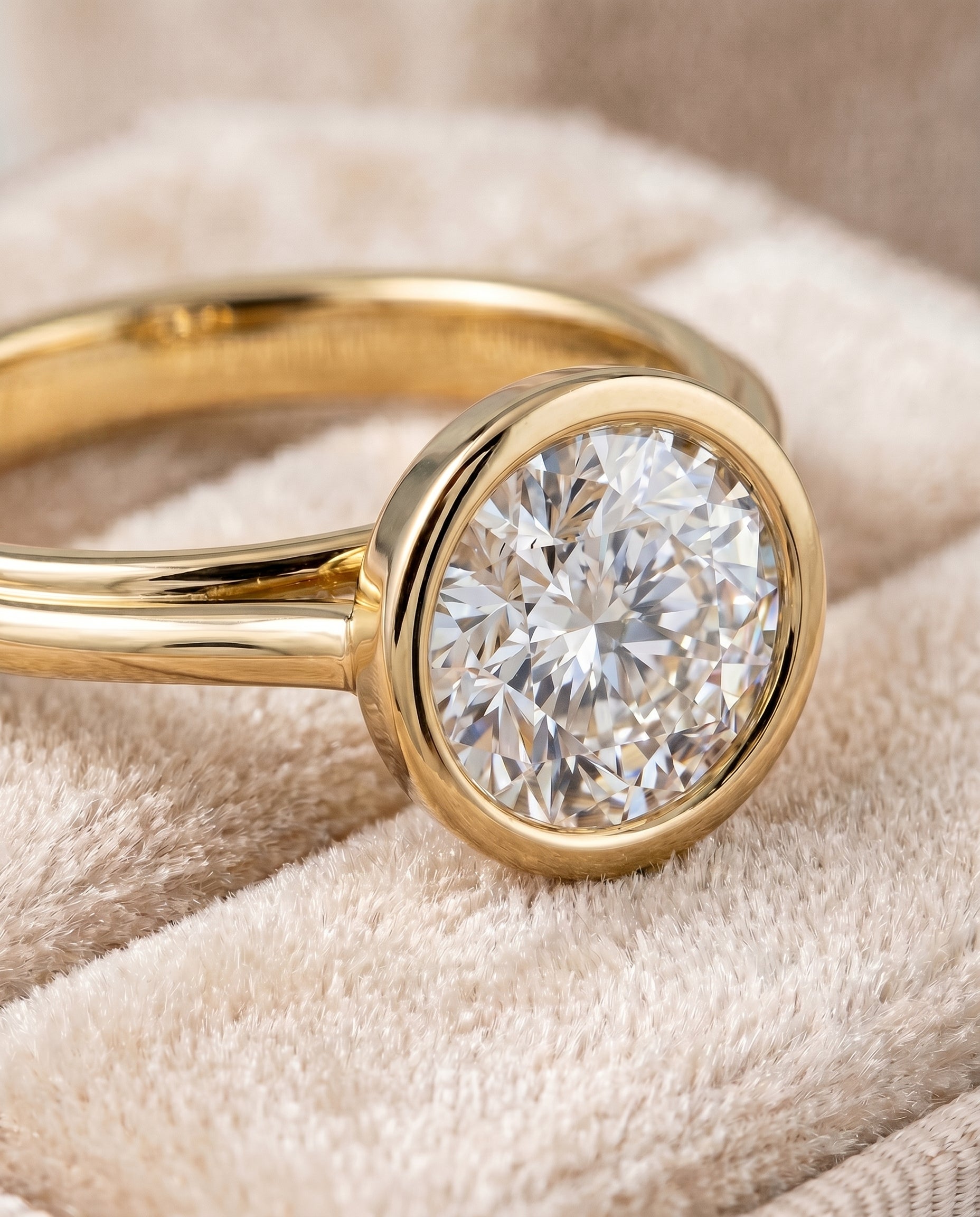 18K Yellow Gold band of The Hayley round engagement ring setting | RockHer