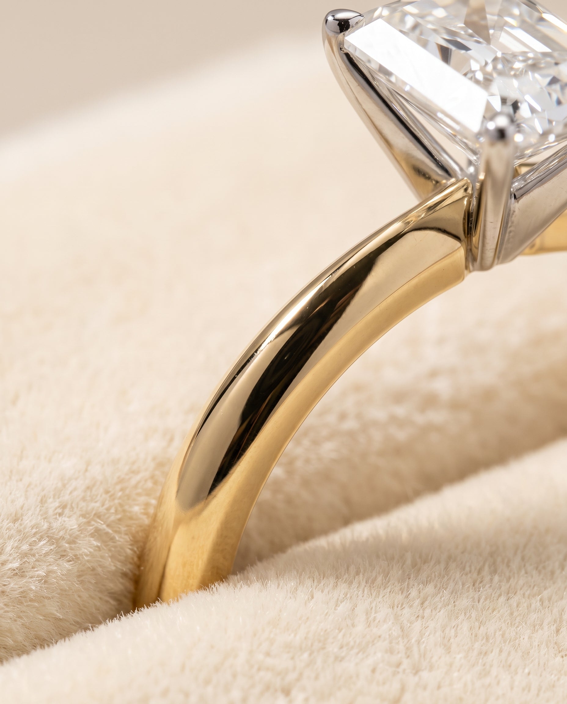 18K Yellow Gold band of The Isolde radiant engagement ring setting | RockHer