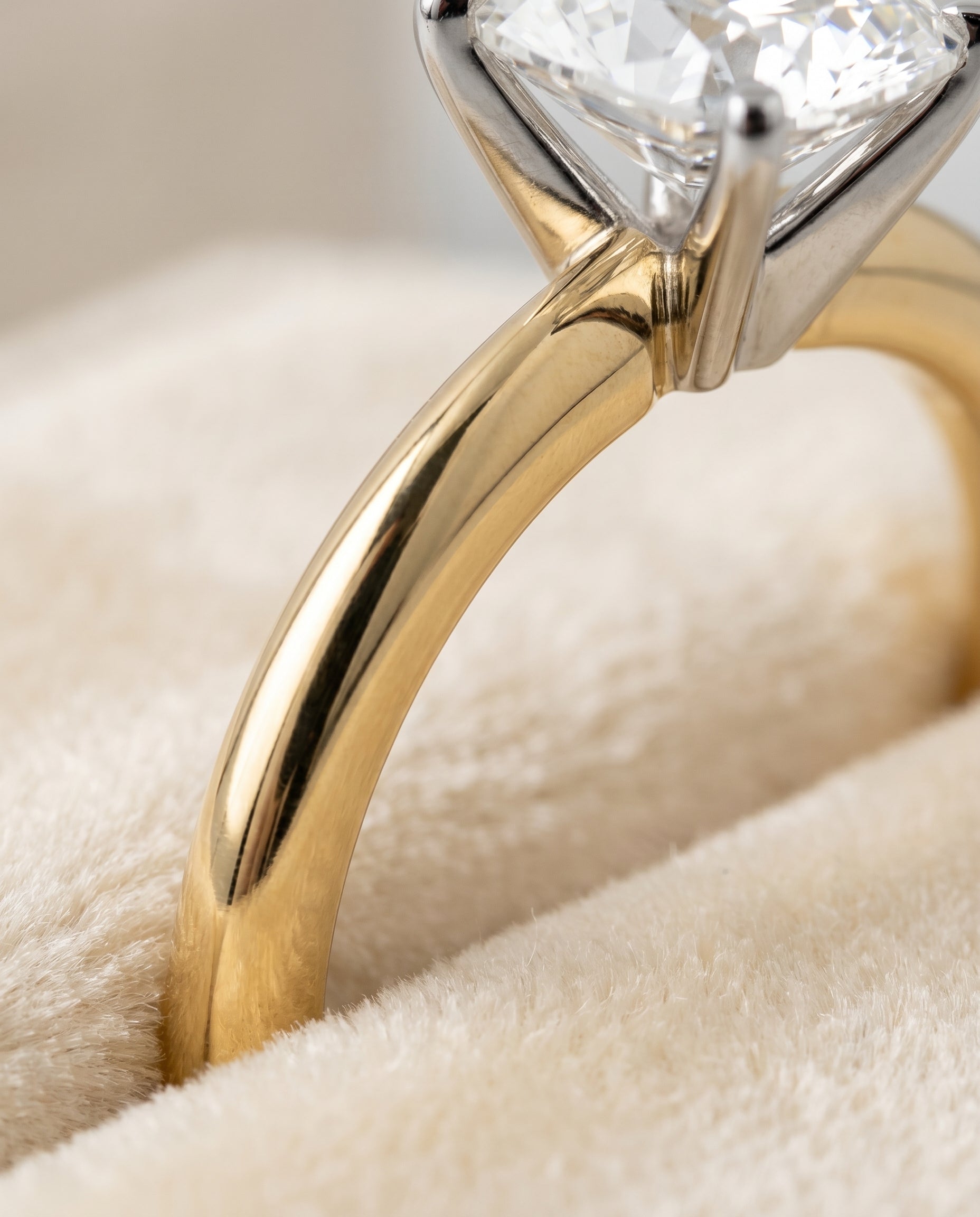 18K Yellow Gold band of The Isolde cushion engagement ring setting | RockHer