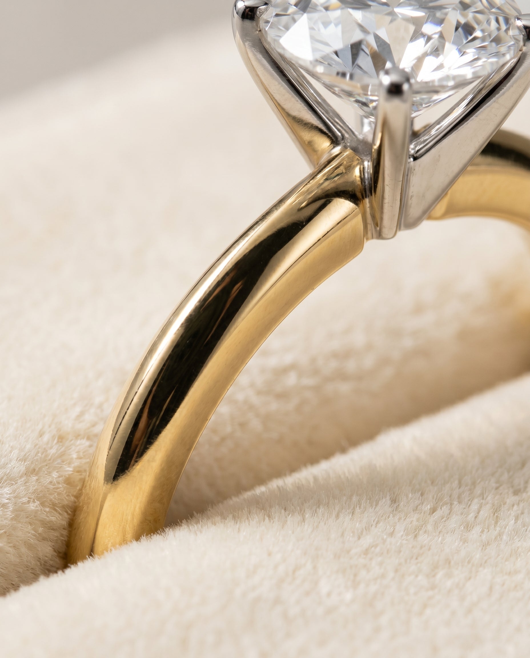18K Yellow Gold band of The Isolde round engagement ring setting | RockHer