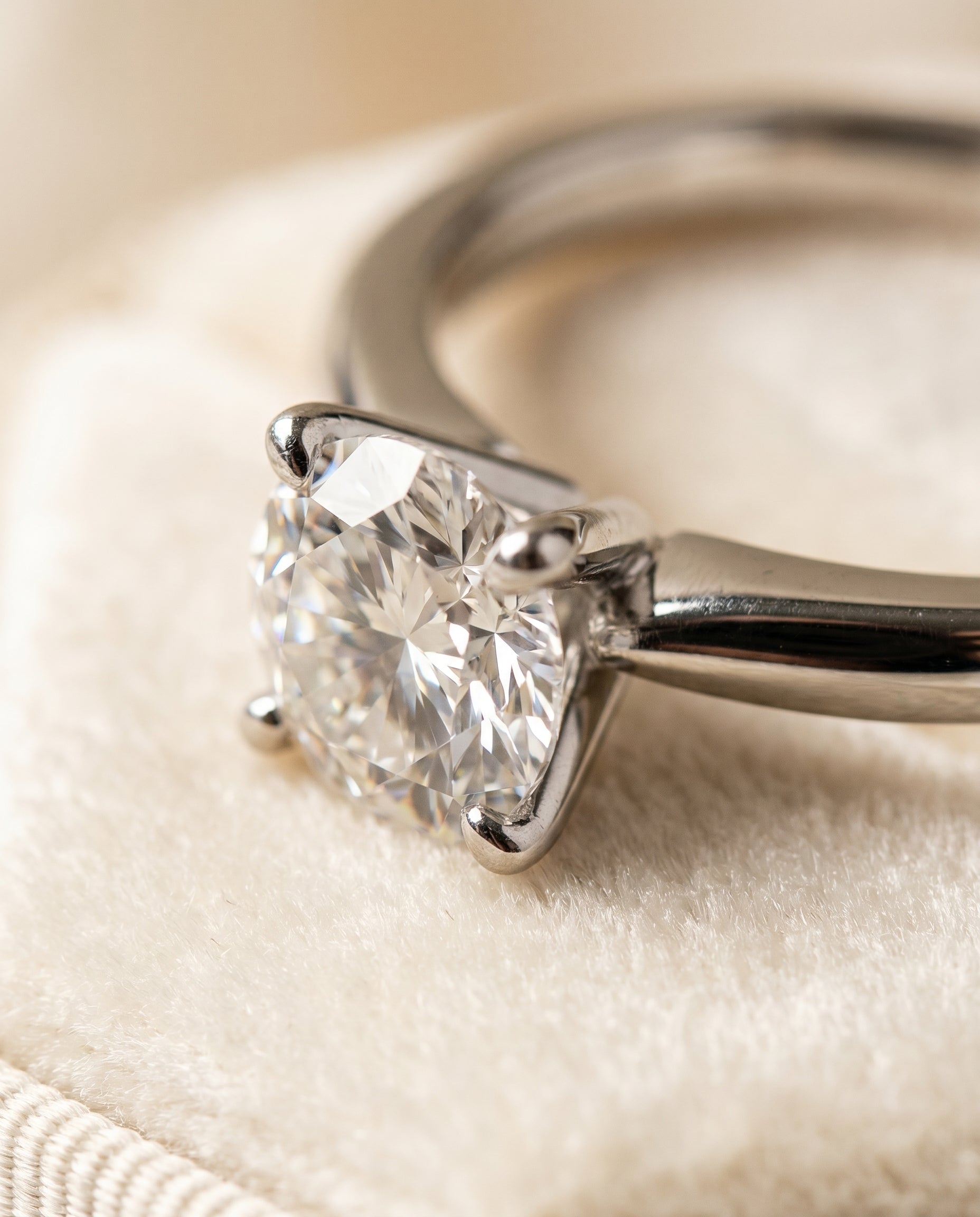 Platinum band of The Isolde round engagement ring setting | RockHer
