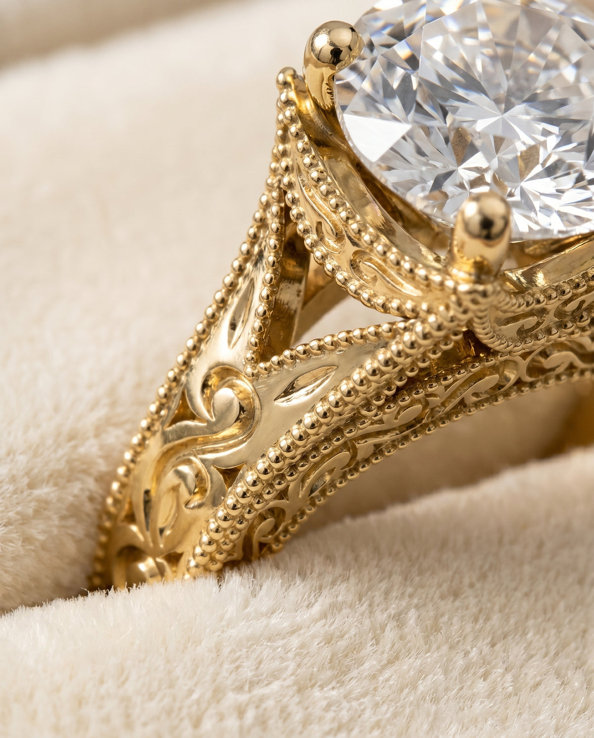 18K Yellow Gold band of The Janis round engagement ring setting | RockHer
