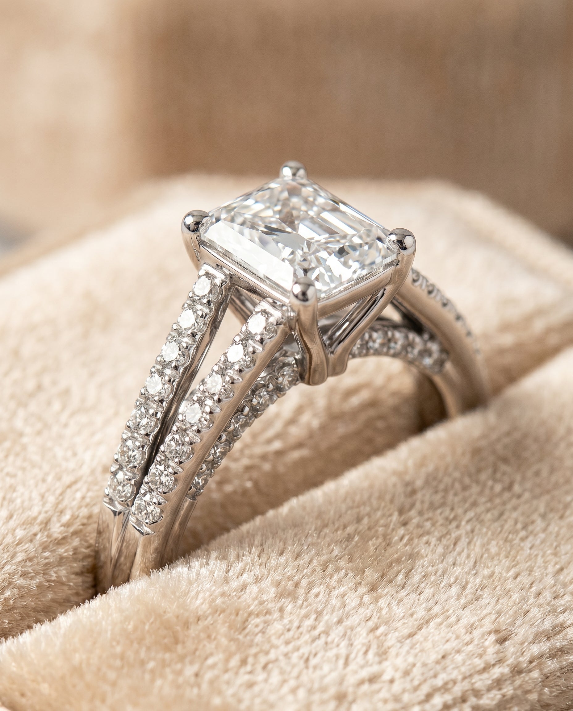 Platinum band of The Jessie radiant engagement ring setting | RockHer