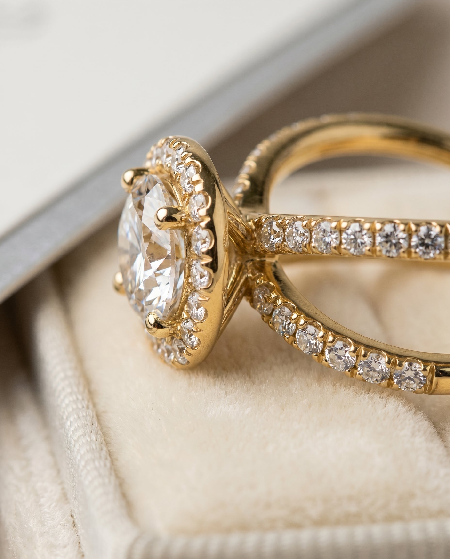 18K Yellow Gold band of The Joan round engagement ring setting | RockHer