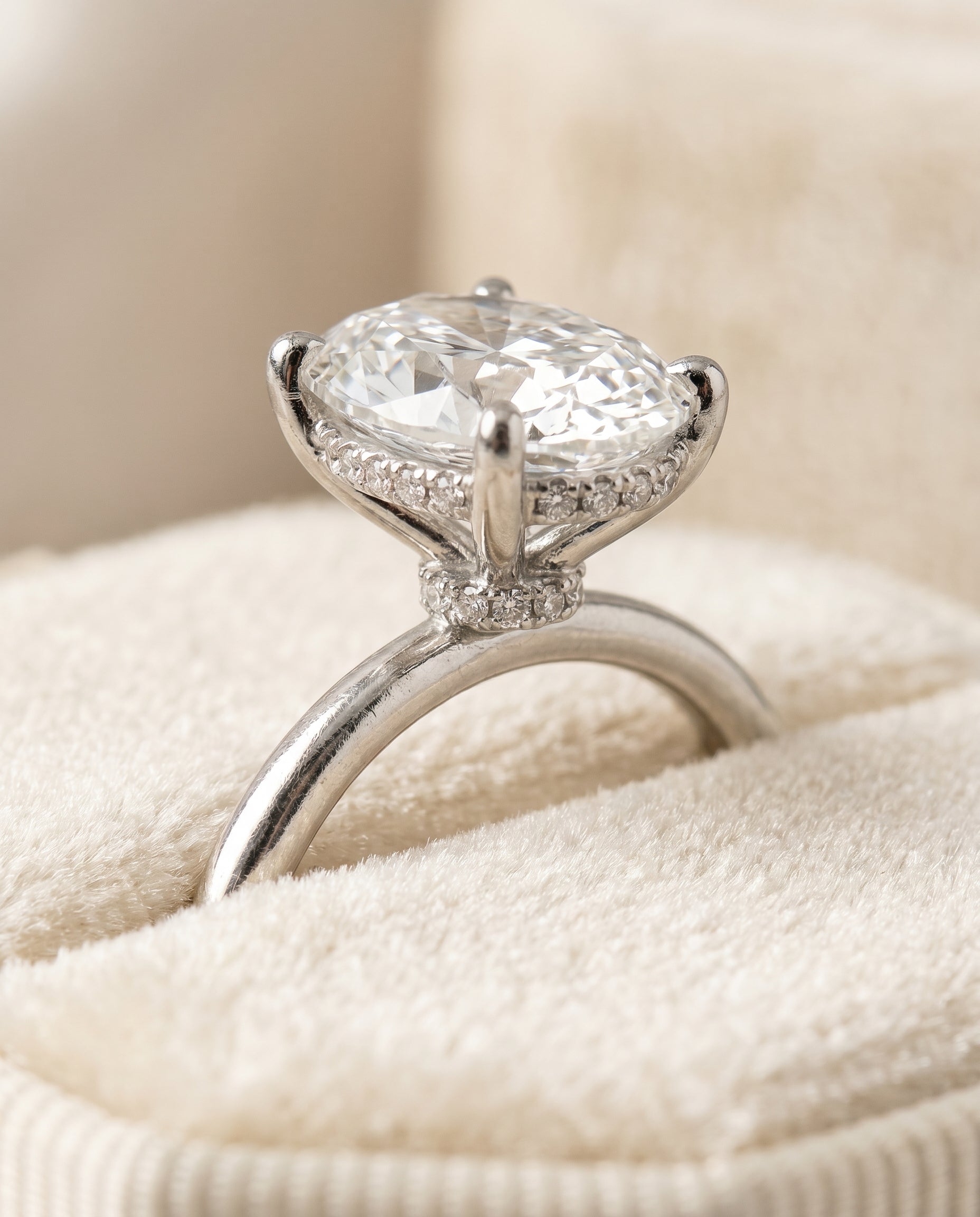 Platinum band of The Joni oval engagement ring setting | RockHer