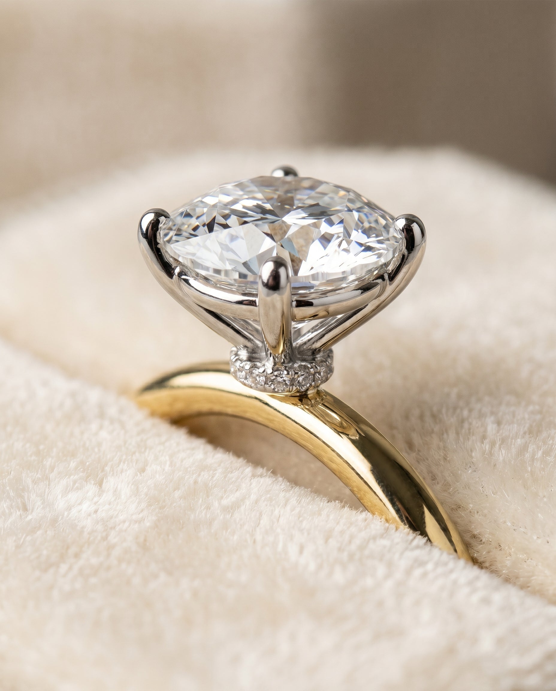 18K Yellow Gold band of The Joni round engagement ring setting | RockHer