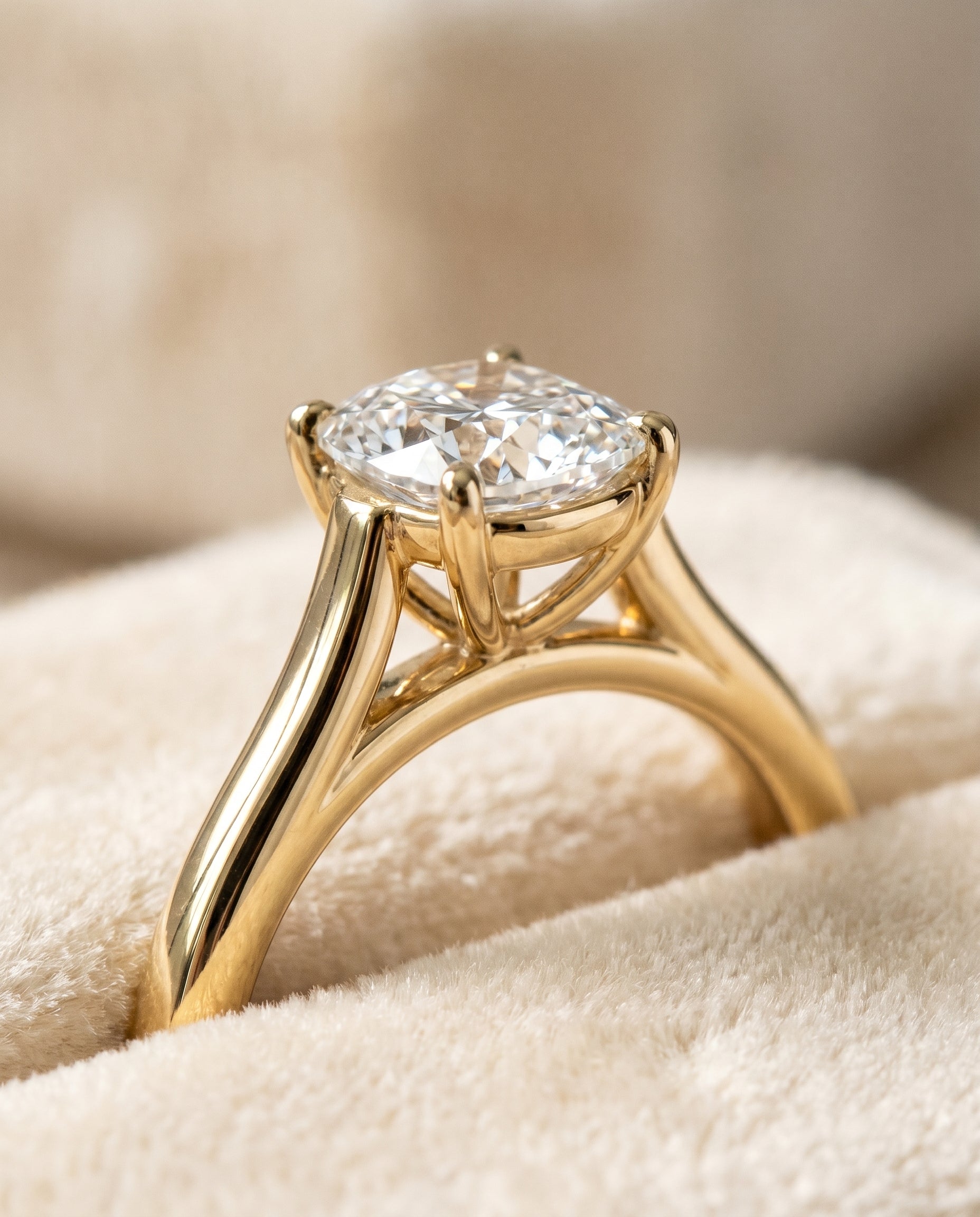18K Yellow Gold band of The Juliette cushion engagement ring setting | RockHer