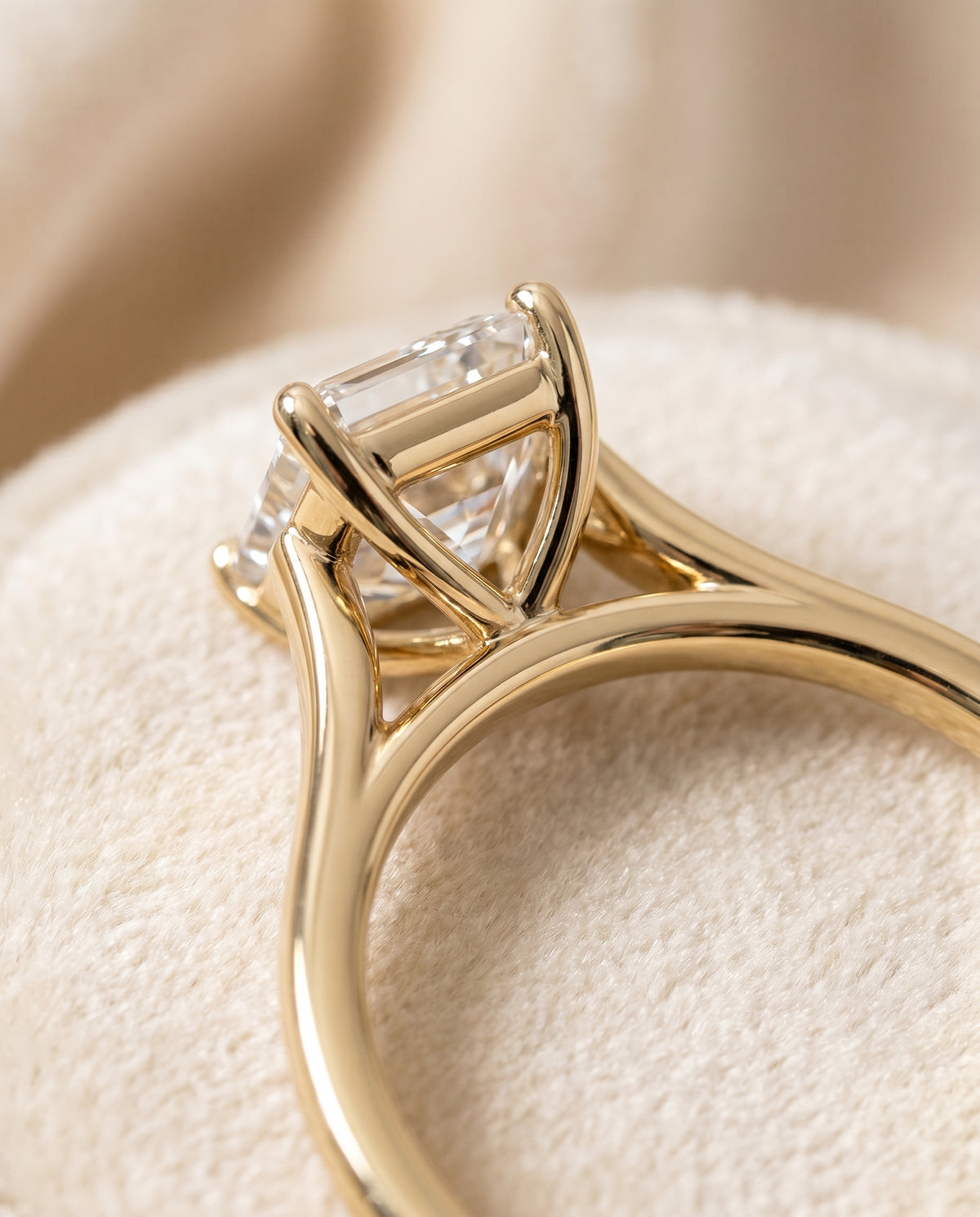 18K Yellow Gold band of The Juliette emerald engagement ring setting | RockHer