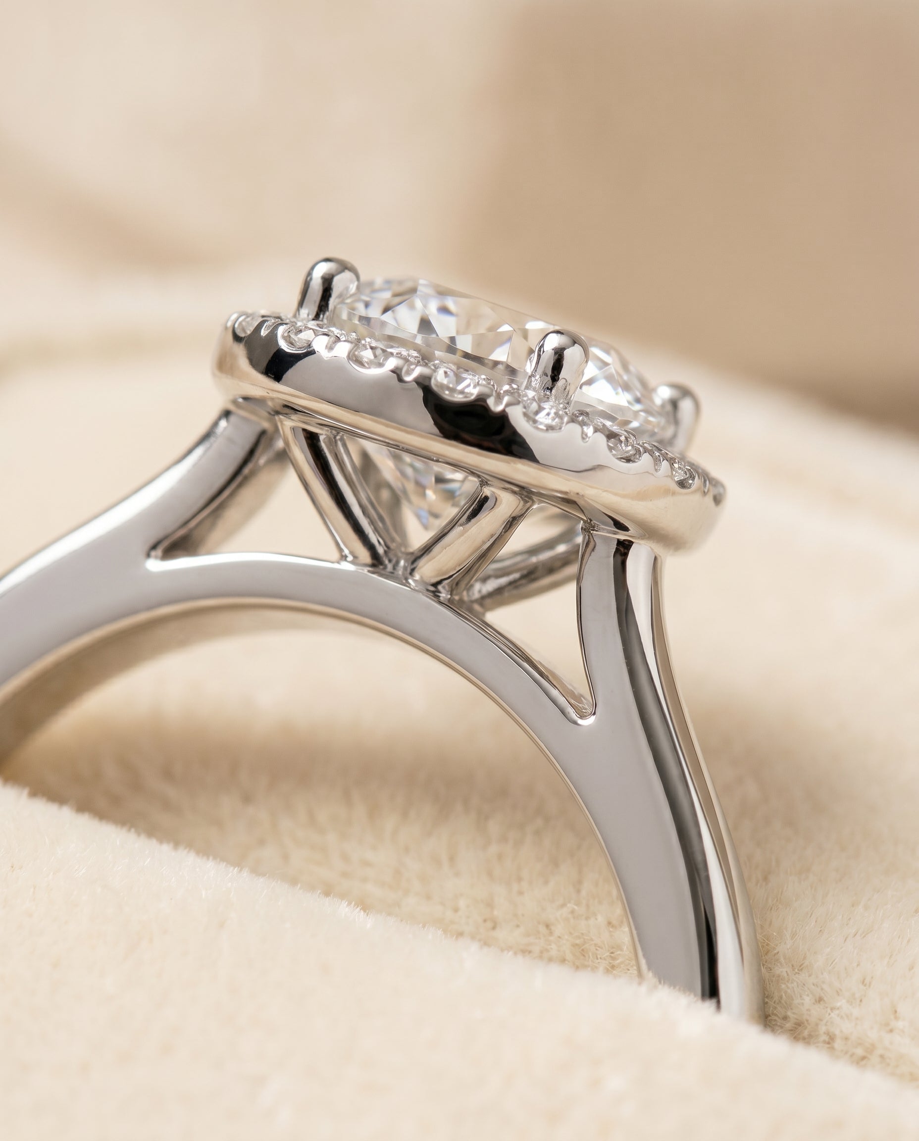 Platinum band of The Kate round engagement ring setting | RockHer
