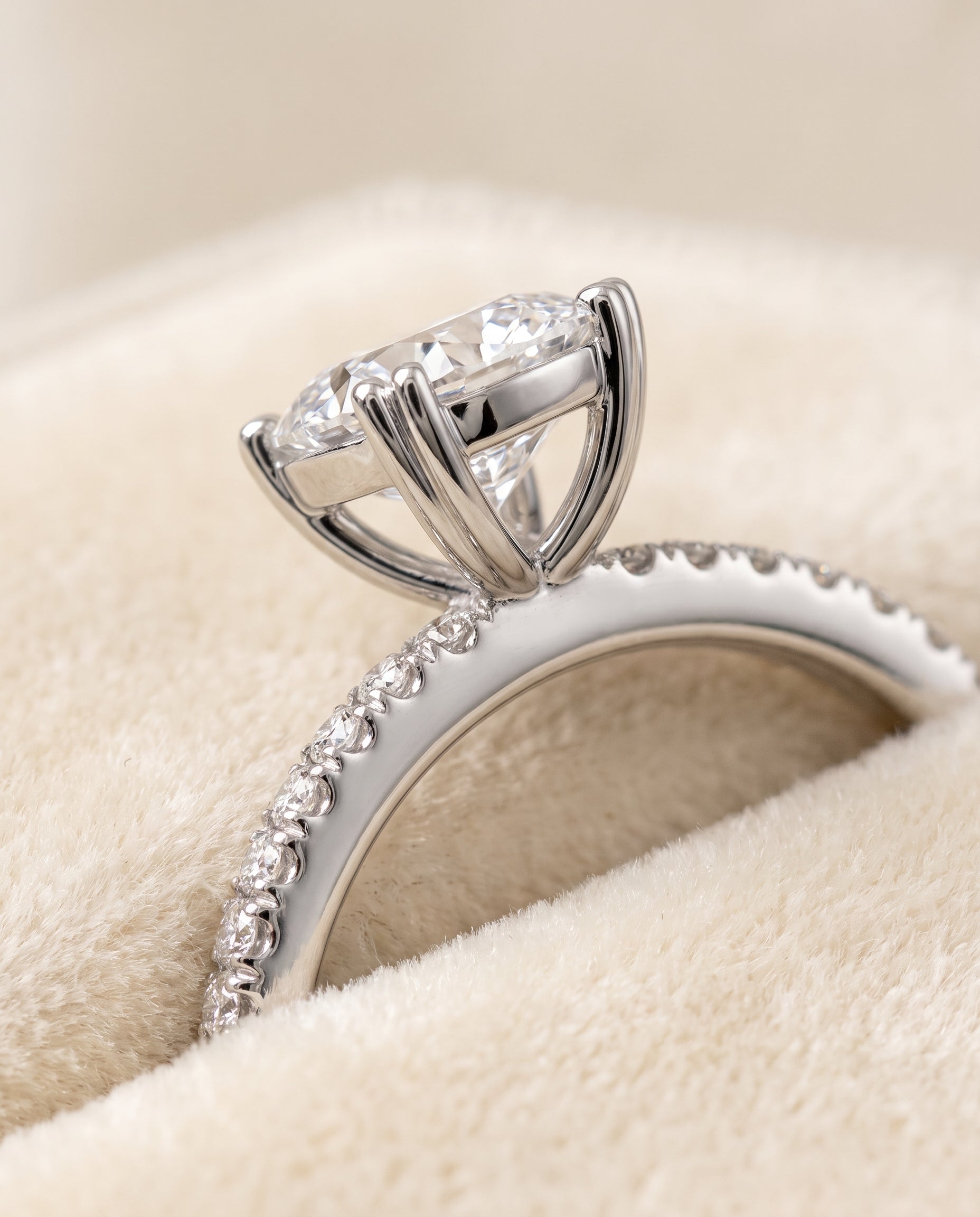 Platinum band of The Kelly cushion engagement ring setting | RockHer