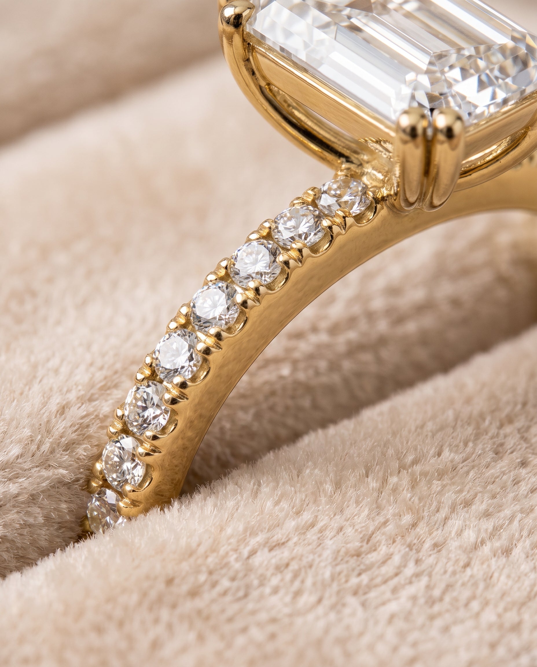 18K Yellow Gold band of The Kelly emerald engagement ring setting | RockHer