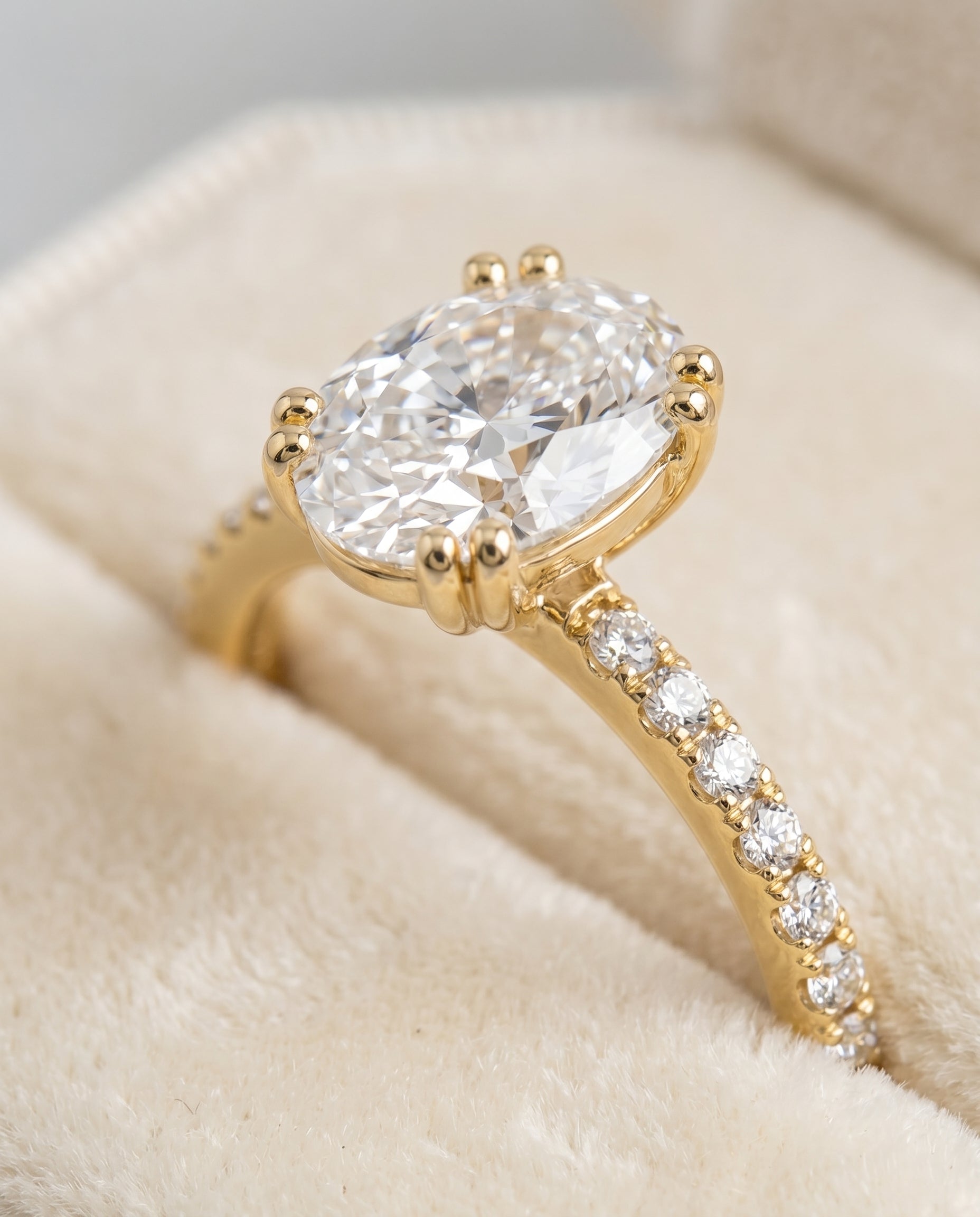 18K Yellow Gold band of The Kelly oval engagement ring setting | RockHer