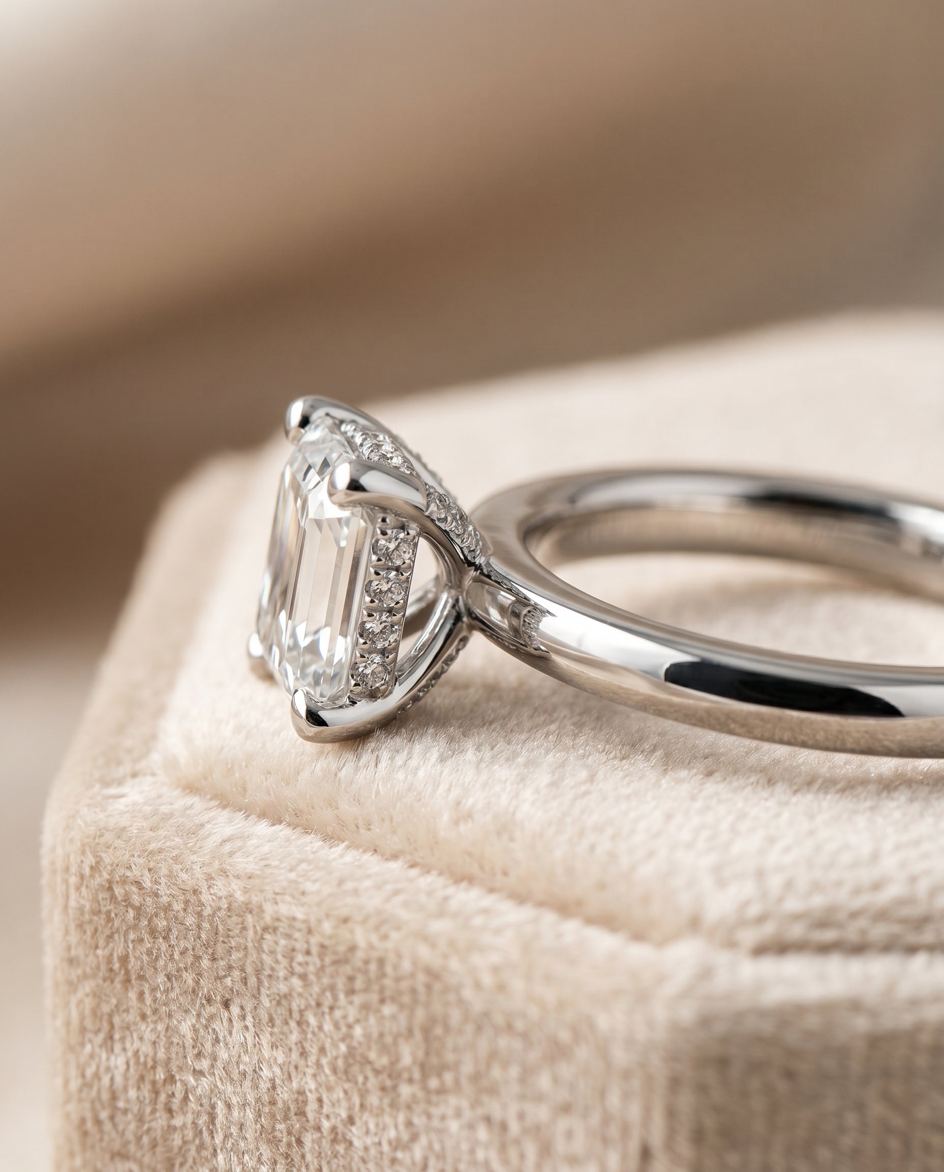 Platinum band of The Lana emerald engagement ring setting | RockHer