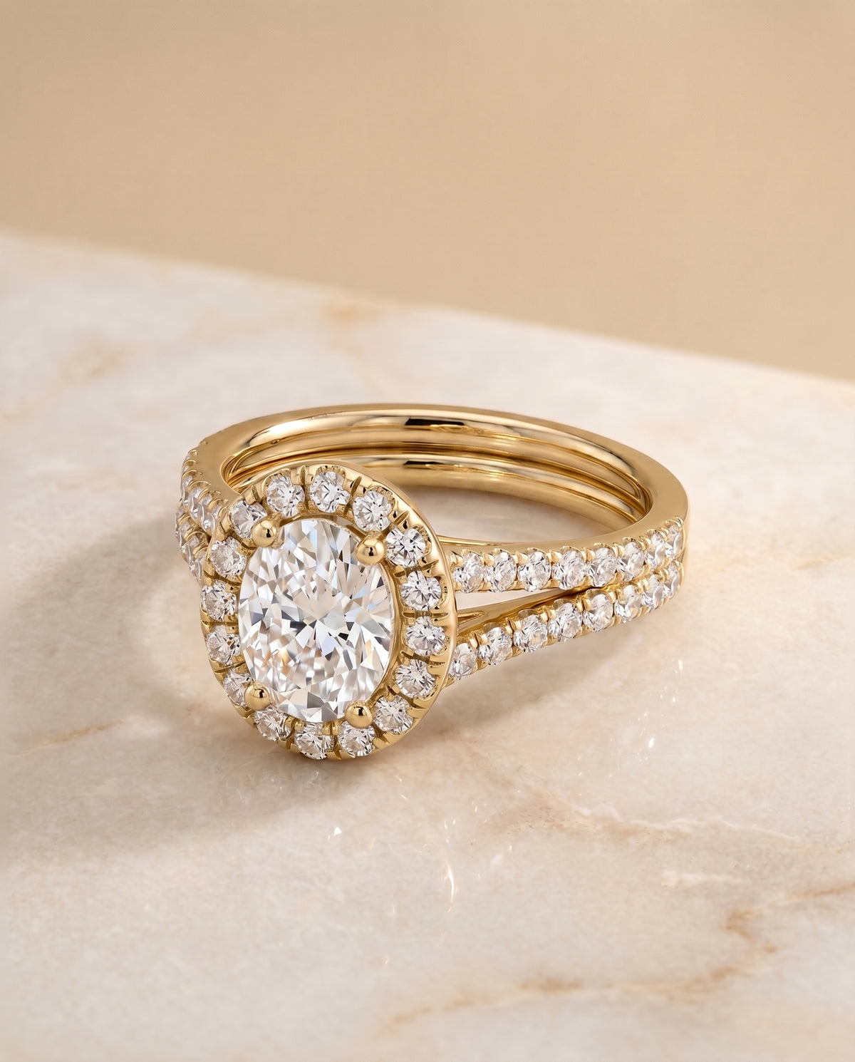 The Lira oval engagement ring setting in 18K Yellow Gold | RockHer