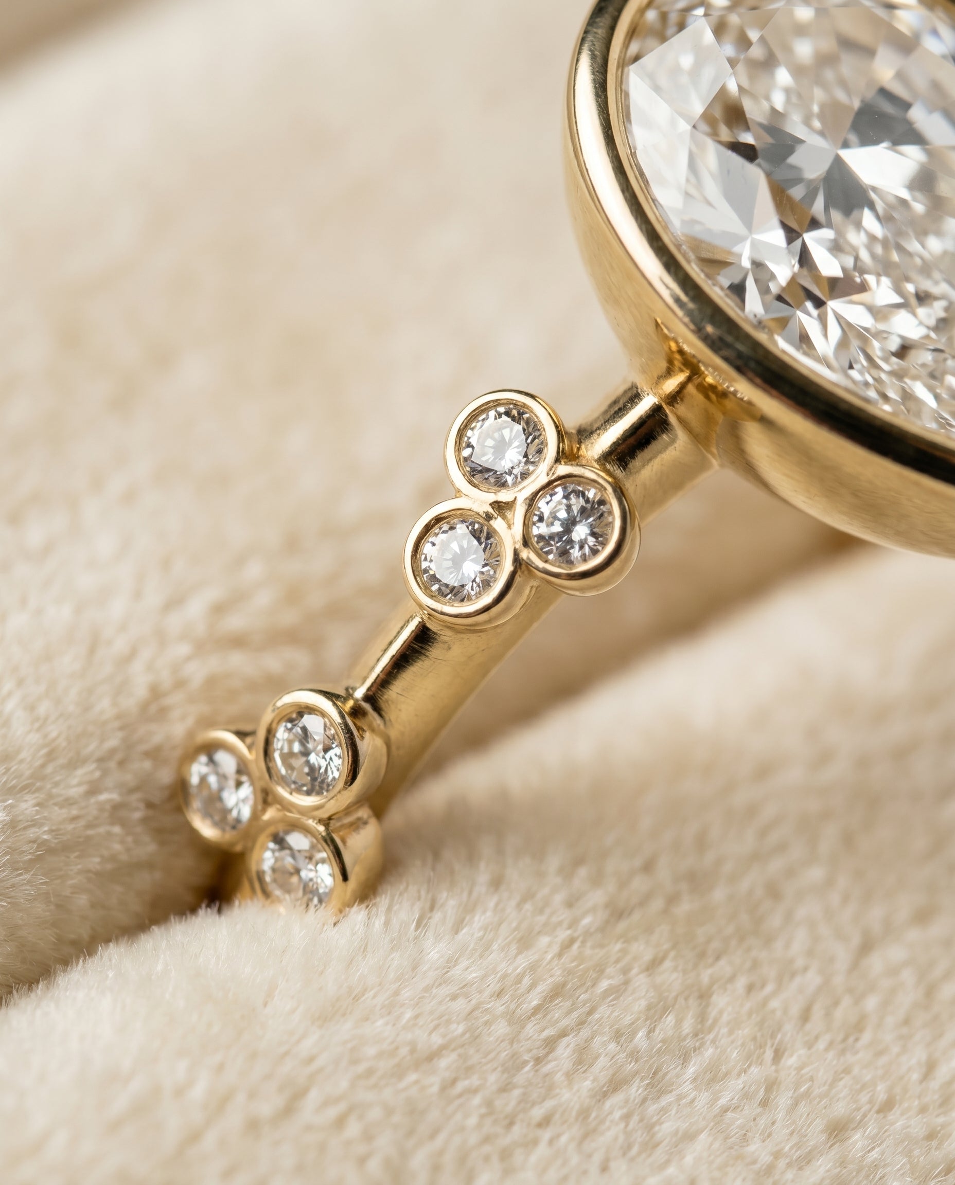 18K Yellow Gold band of The Miley princess engagement ring setting | RockHer