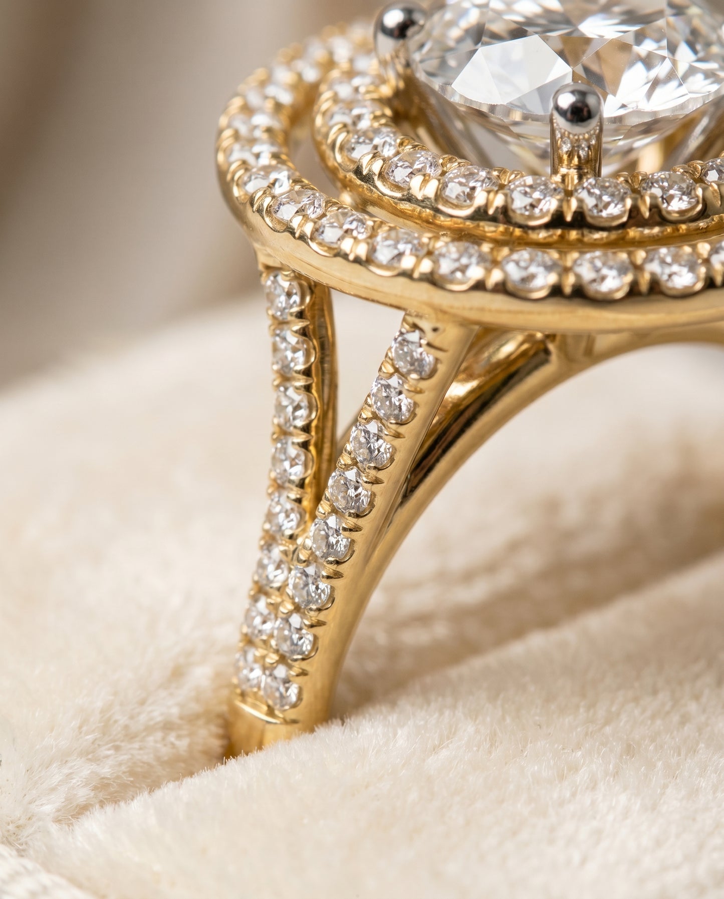 Round Brilliant, Double Halo Split Shank Pavé, in 18K Yellow Gold, pave setting – detail view | RockHer