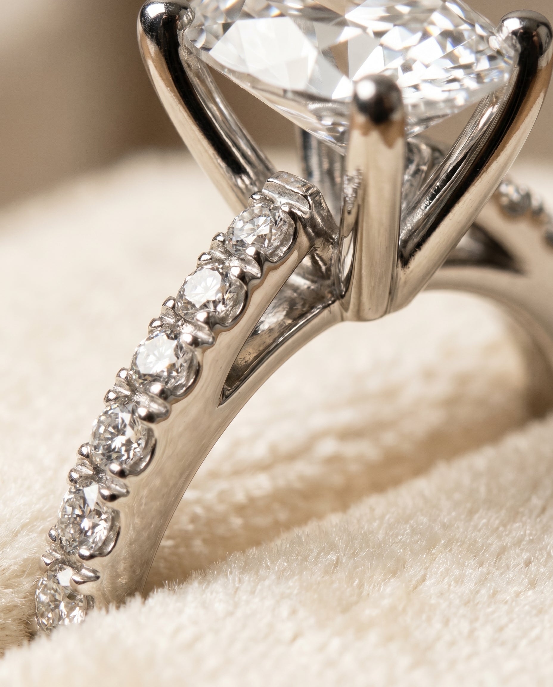 Platinum band of The Norah oval engagement ring setting | RockHer