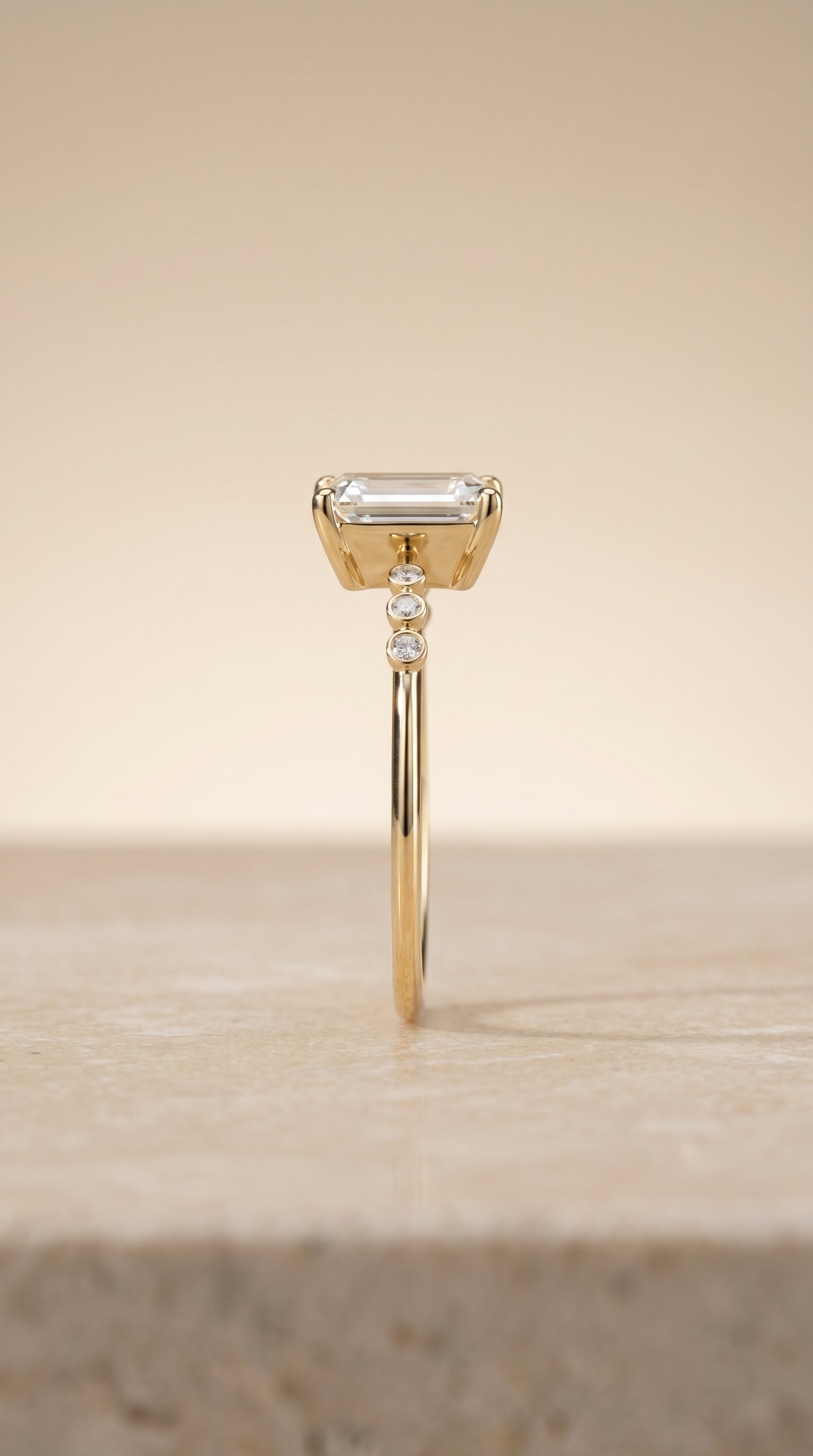 The Peggy setting for emerald diamonds, made to order in 18K Yellow Gold | RockHer