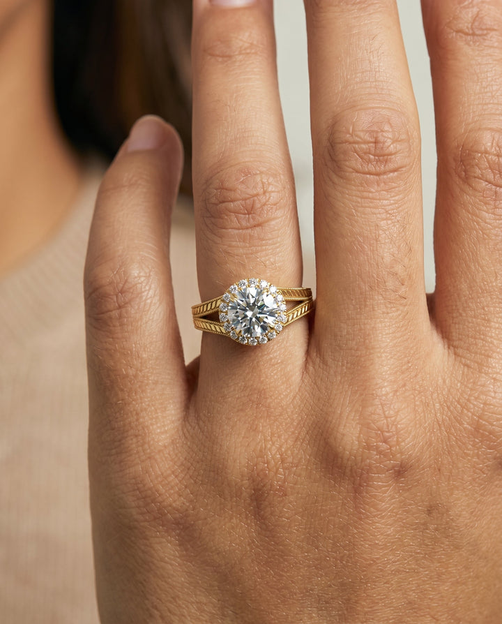 Ramona Select Vintage Wheat Engraved Halo in 18K Yellow Gold – view 5