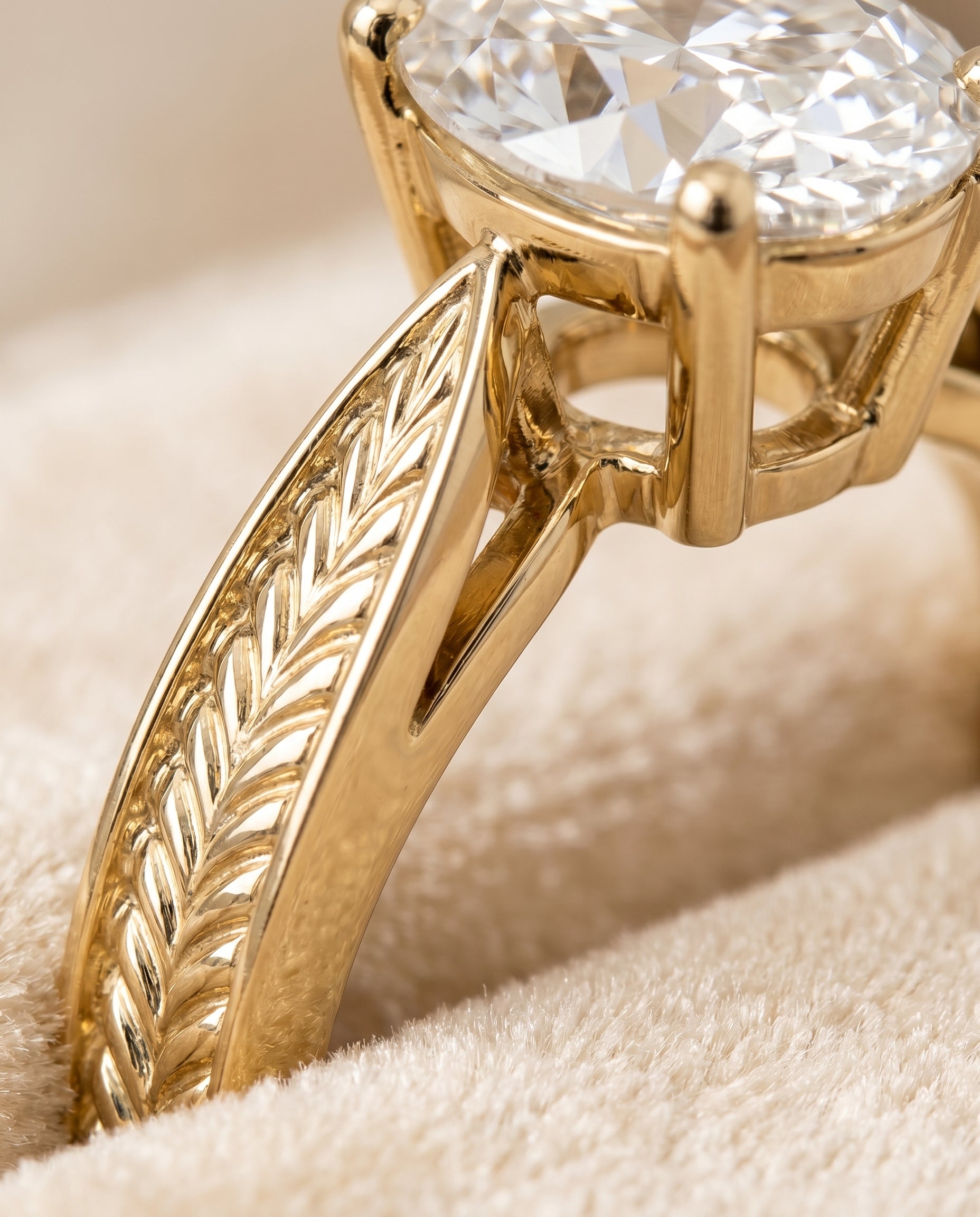 18K Yellow Gold band of The Roberta oval engagement ring setting | RockHer