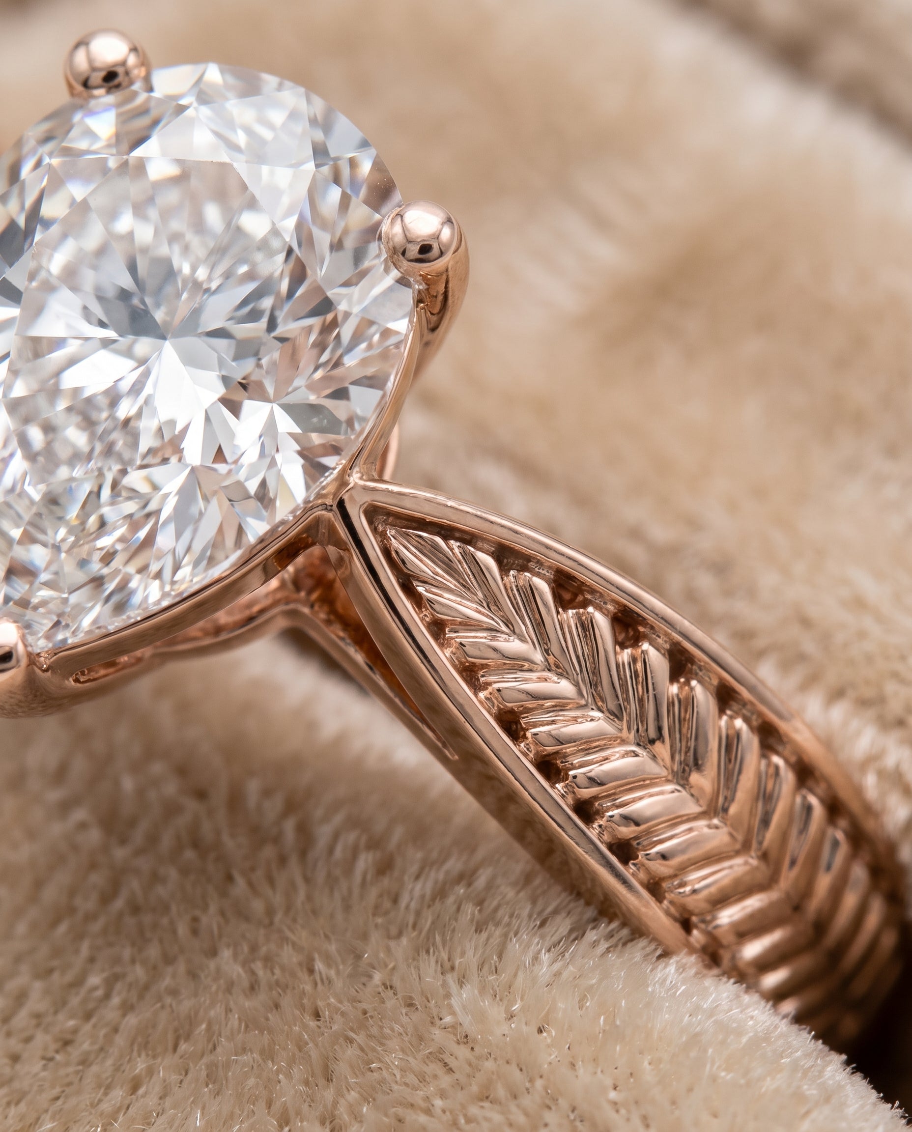 The Roberta Vintage Leaf Pattern Solitaire Pear Engagement Ring Setting in 14K Rose Gold