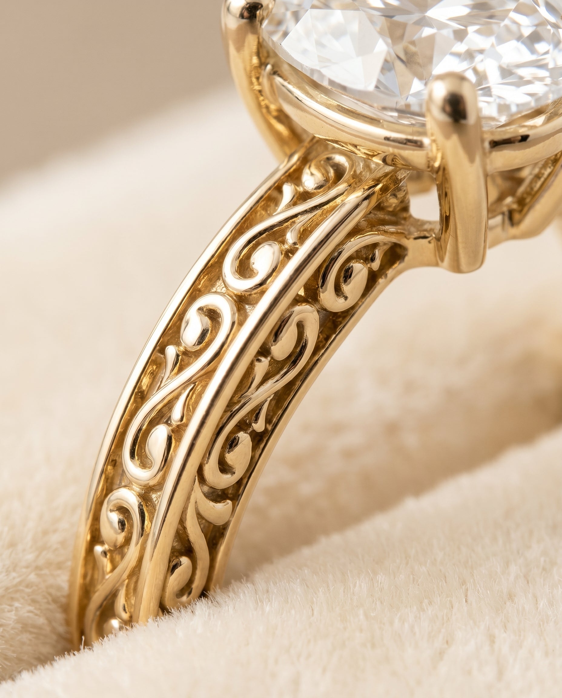 18K Yellow Gold band of The Veronica oval engagement ring setting | RockHer