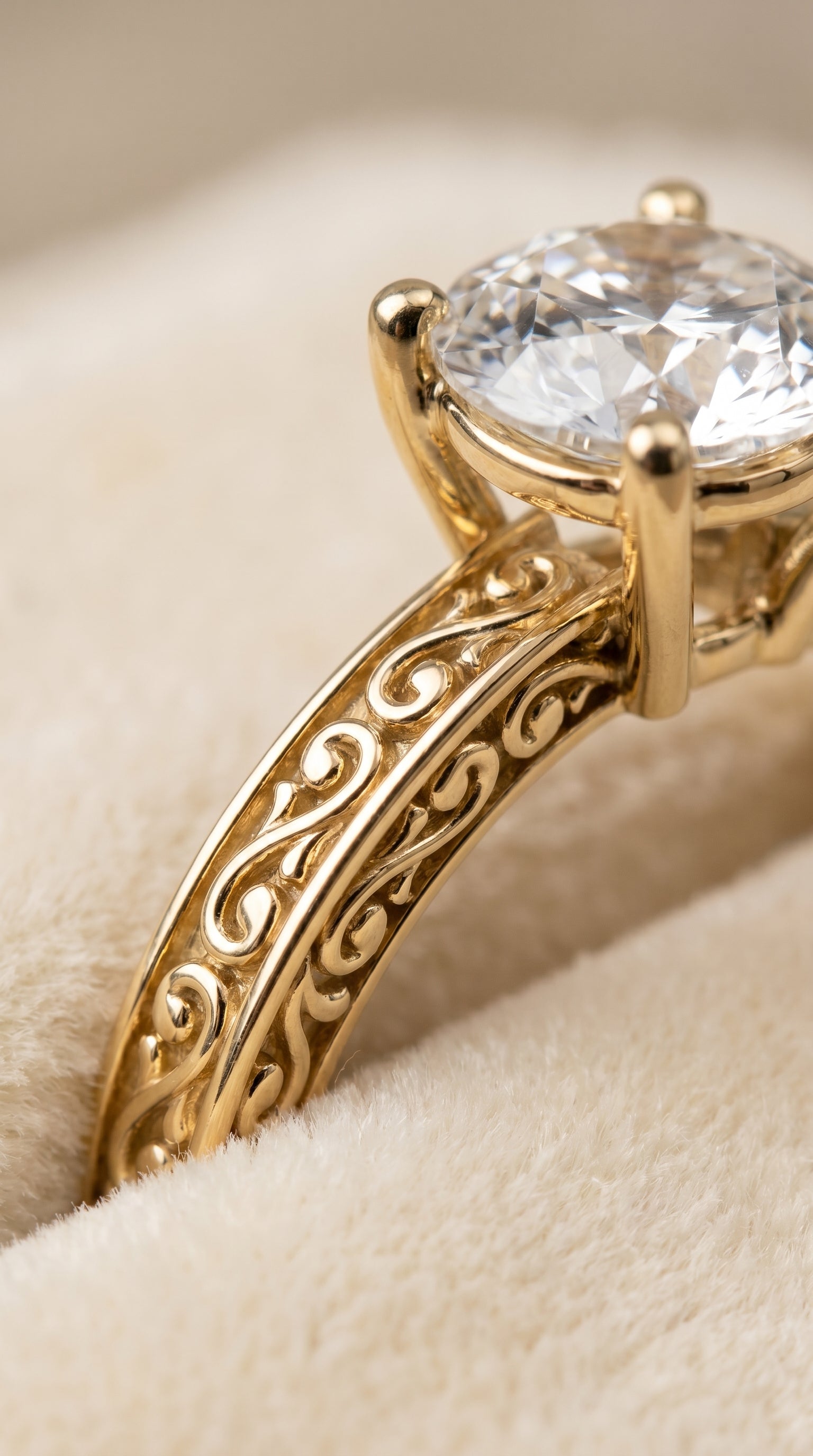 18K Yellow Gold band of The Veronica round engagement ring setting | RockHer