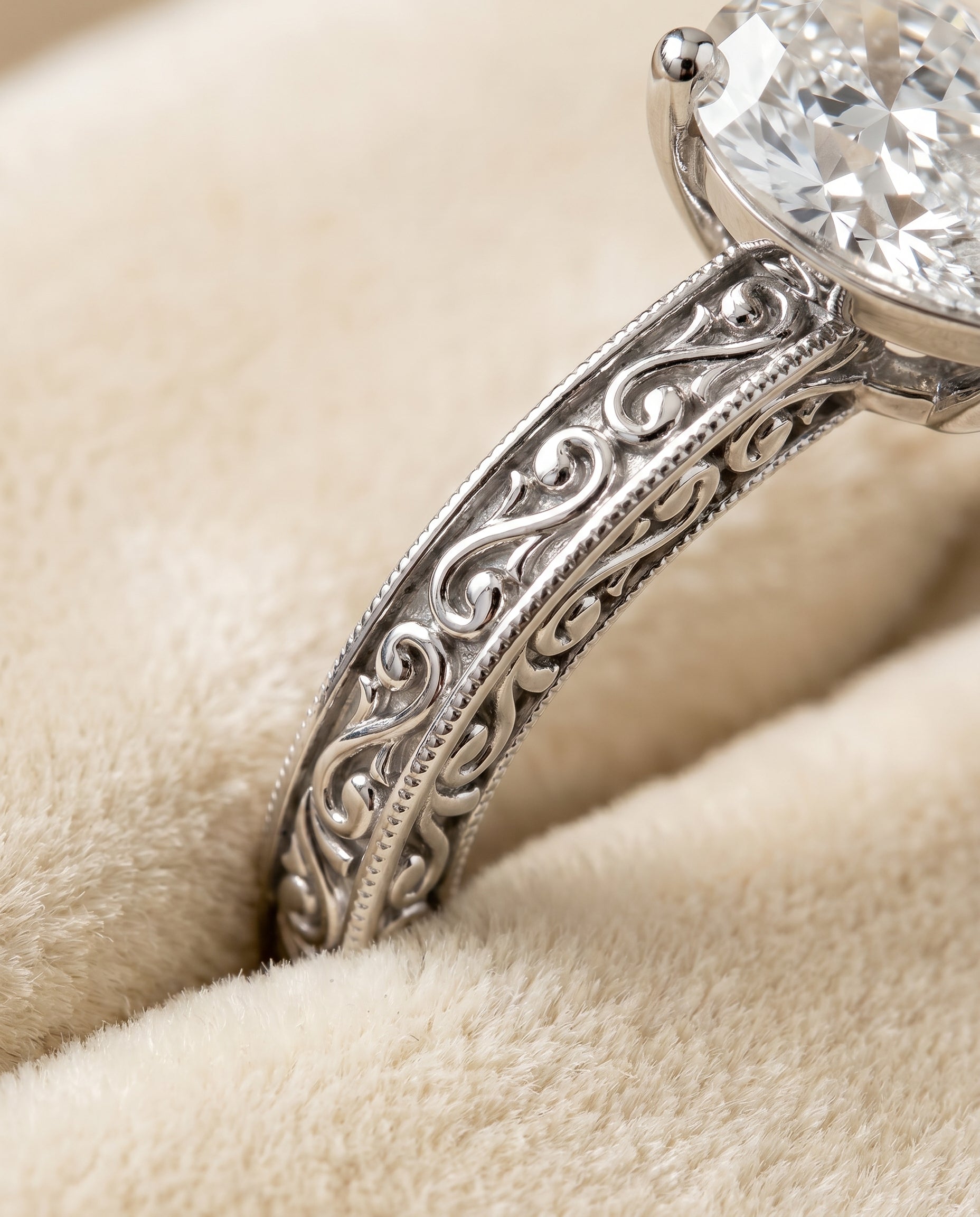 Platinum band of The Veronica pear engagement ring setting | RockHer