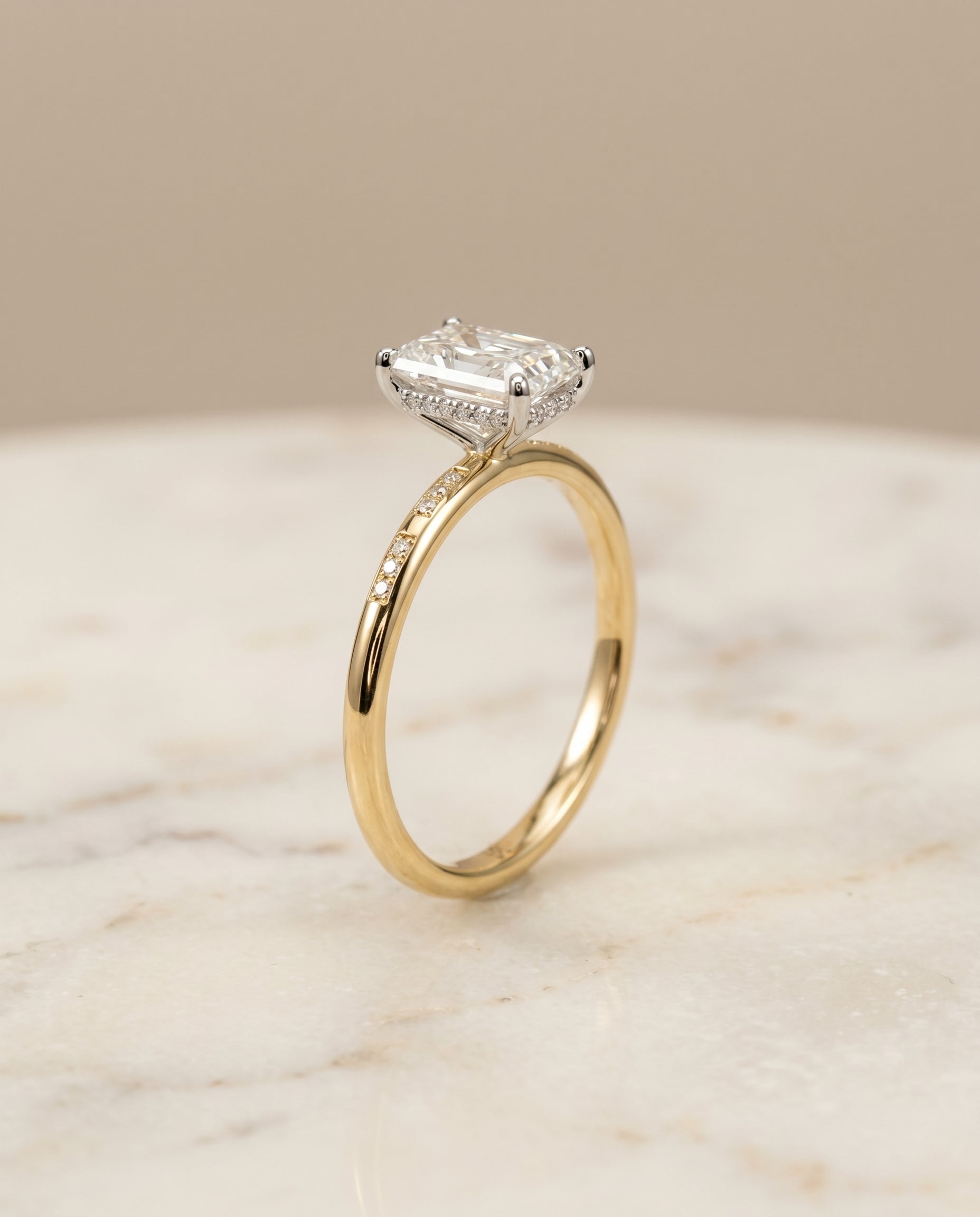 Hidden Halo Pavé Solitaire Cut styling on The Wanda radiant engagement ring setting | RockHer