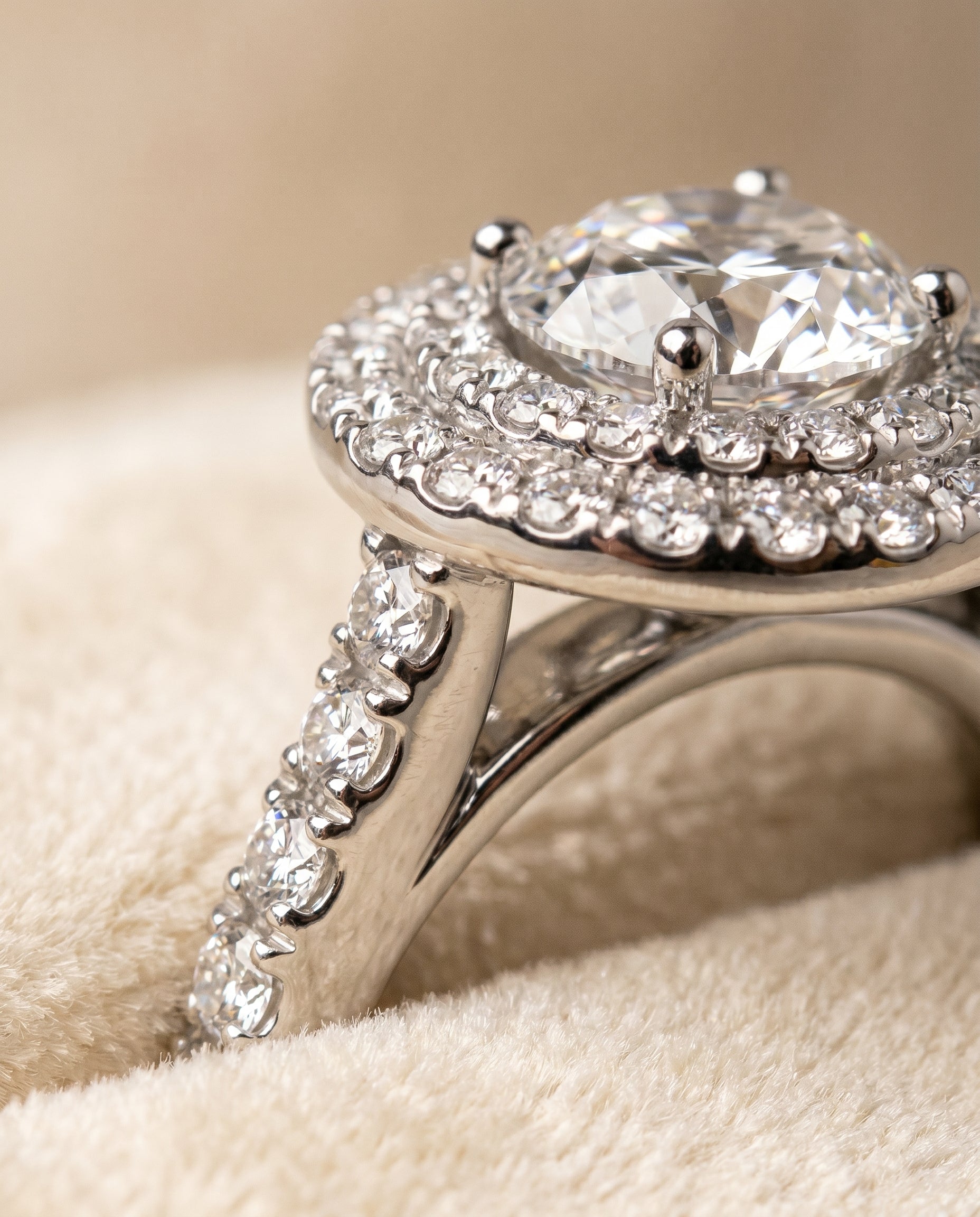 Platinum band of The Whitney round engagement ring setting | RockHer