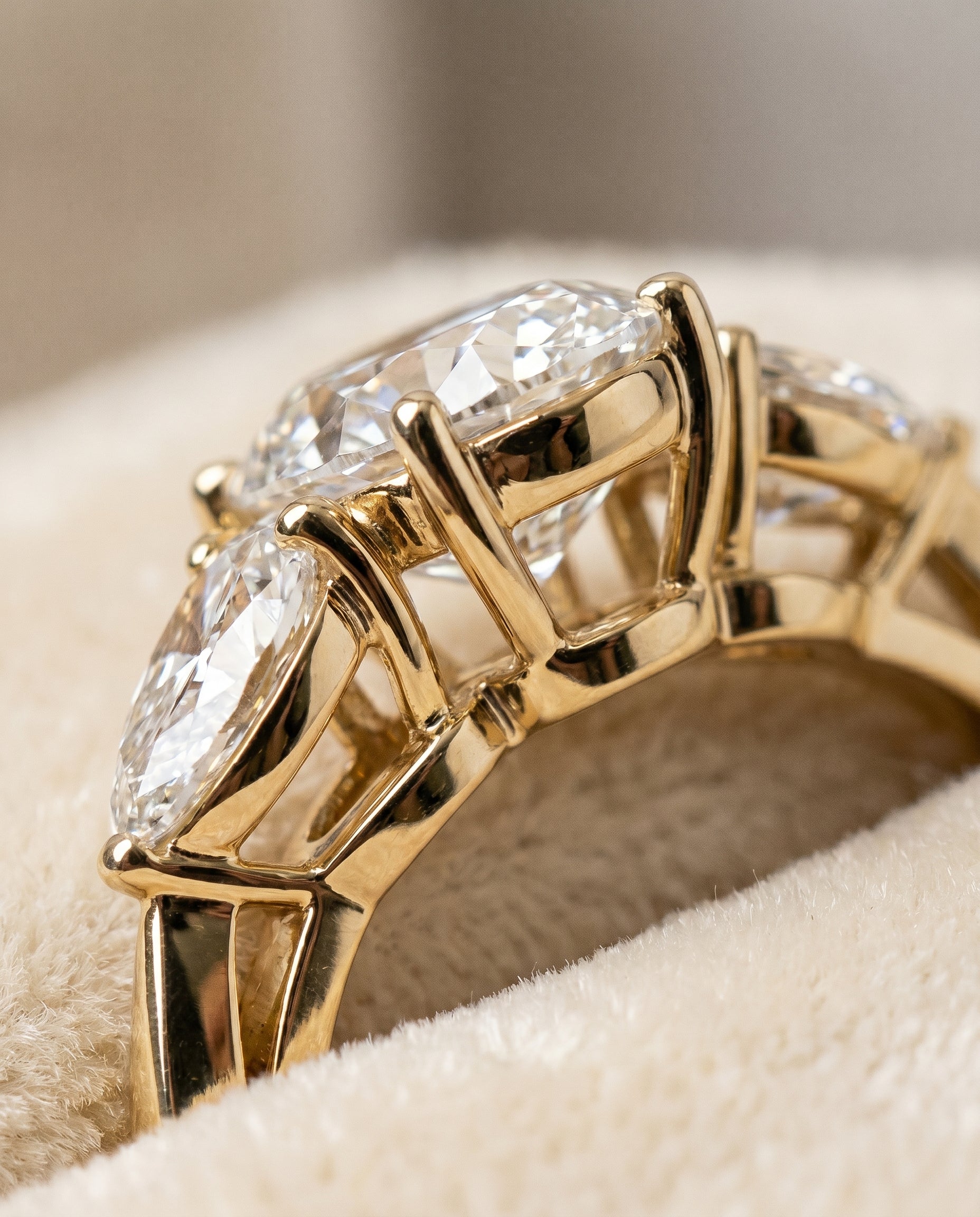 18K Yellow Gold band of The Angelica oval engagement ring setting | RockHer